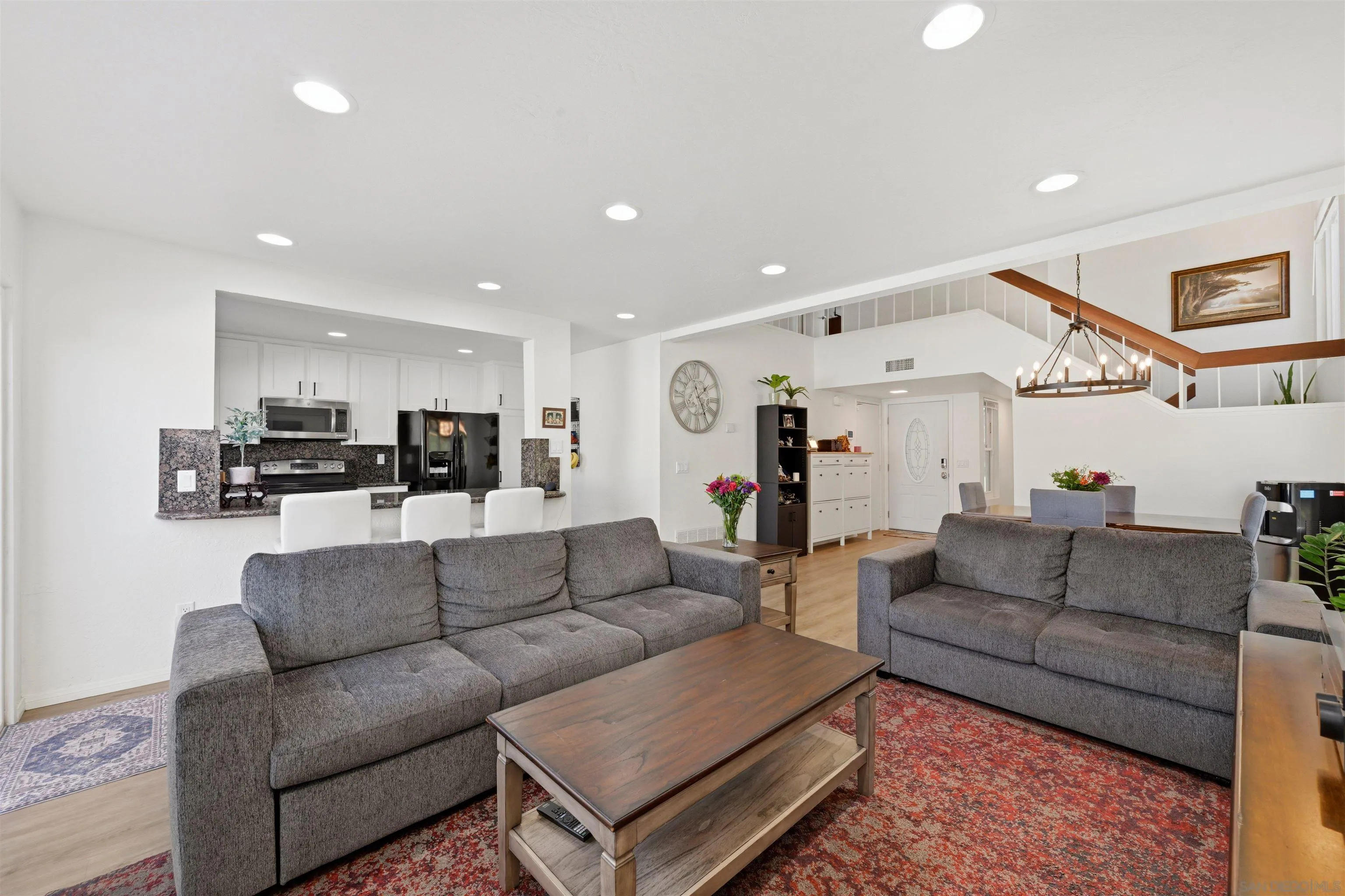 Photo #4: 260013433 Listing: Photo #4