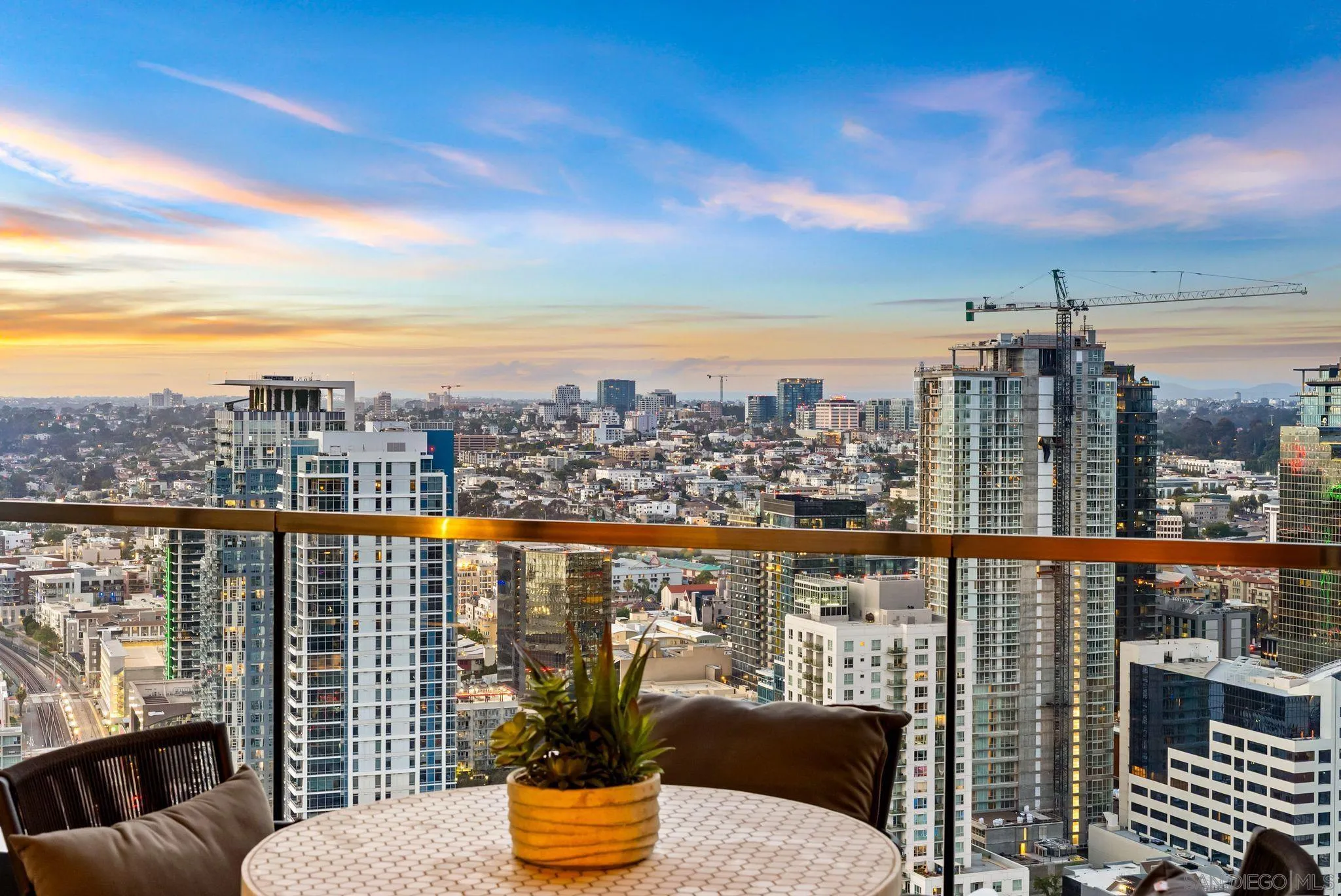 https://cdn.realtyfeed.com/cdn/127/260013435/1f27aa334a178188102e95879500f08f.webp