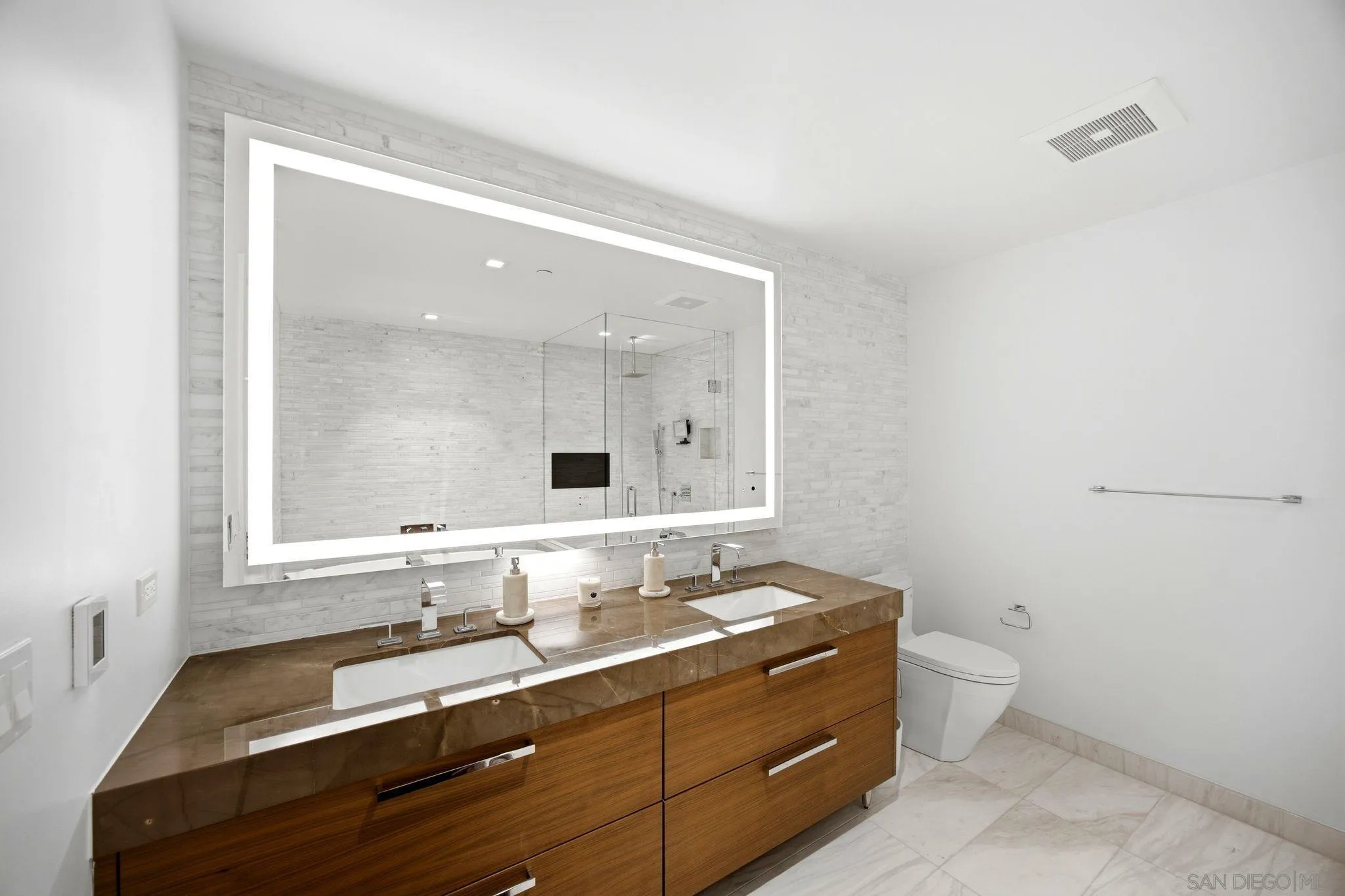 https://cdn.realtyfeed.com/cdn/127/260013435/3682bd92ad576f4307ee0ba7b7e8313e.webp