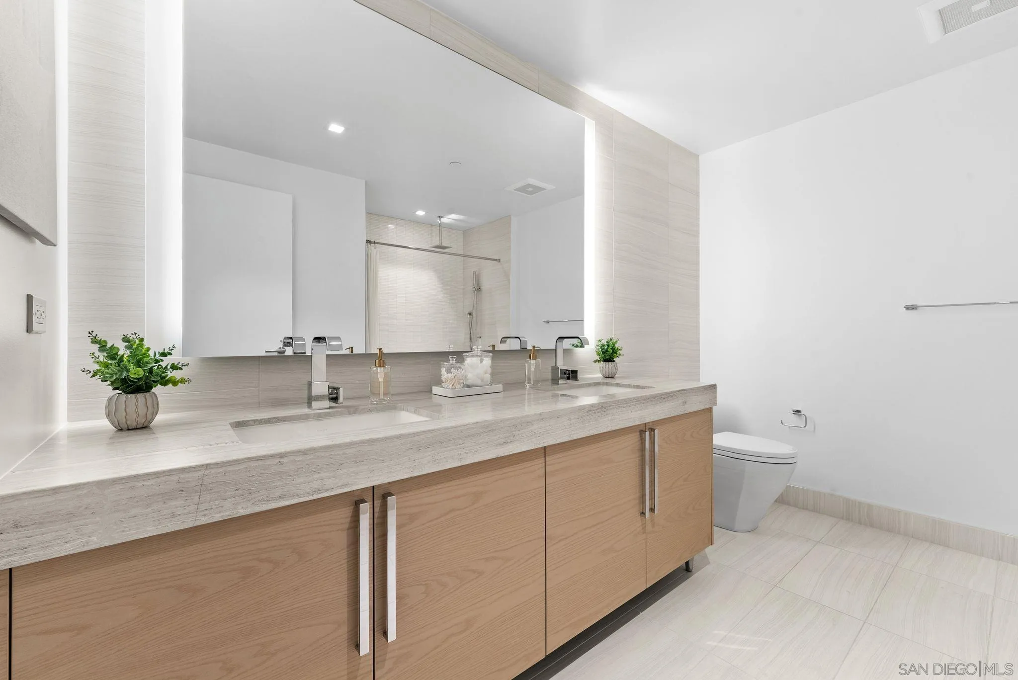 https://cdn.realtyfeed.com/cdn/127/260013435/4448a41d2557ed09cfb1d49ea995d577.webp