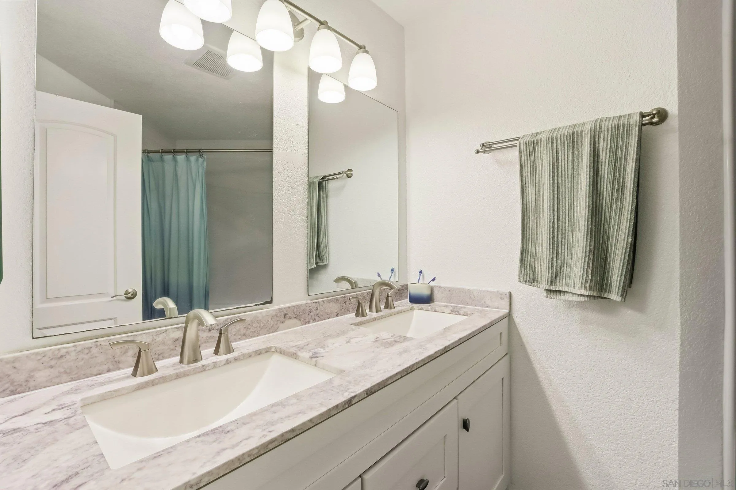 Photo #17: 260013440 Listing: Photo #17