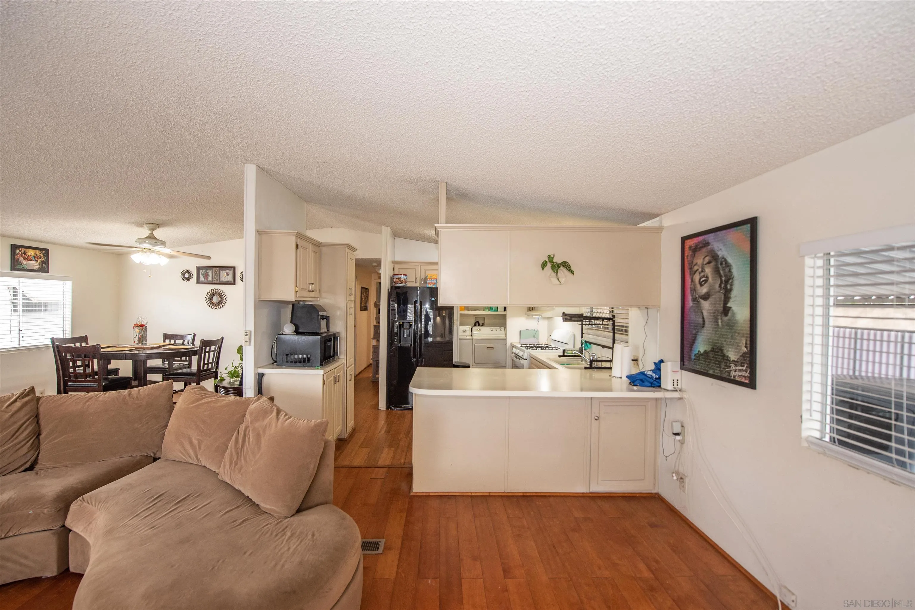 https://cdn.realtyfeed.com/cdn/127/260013445/9d4c26330b7d63694d2440c17dc7c1fe.webp