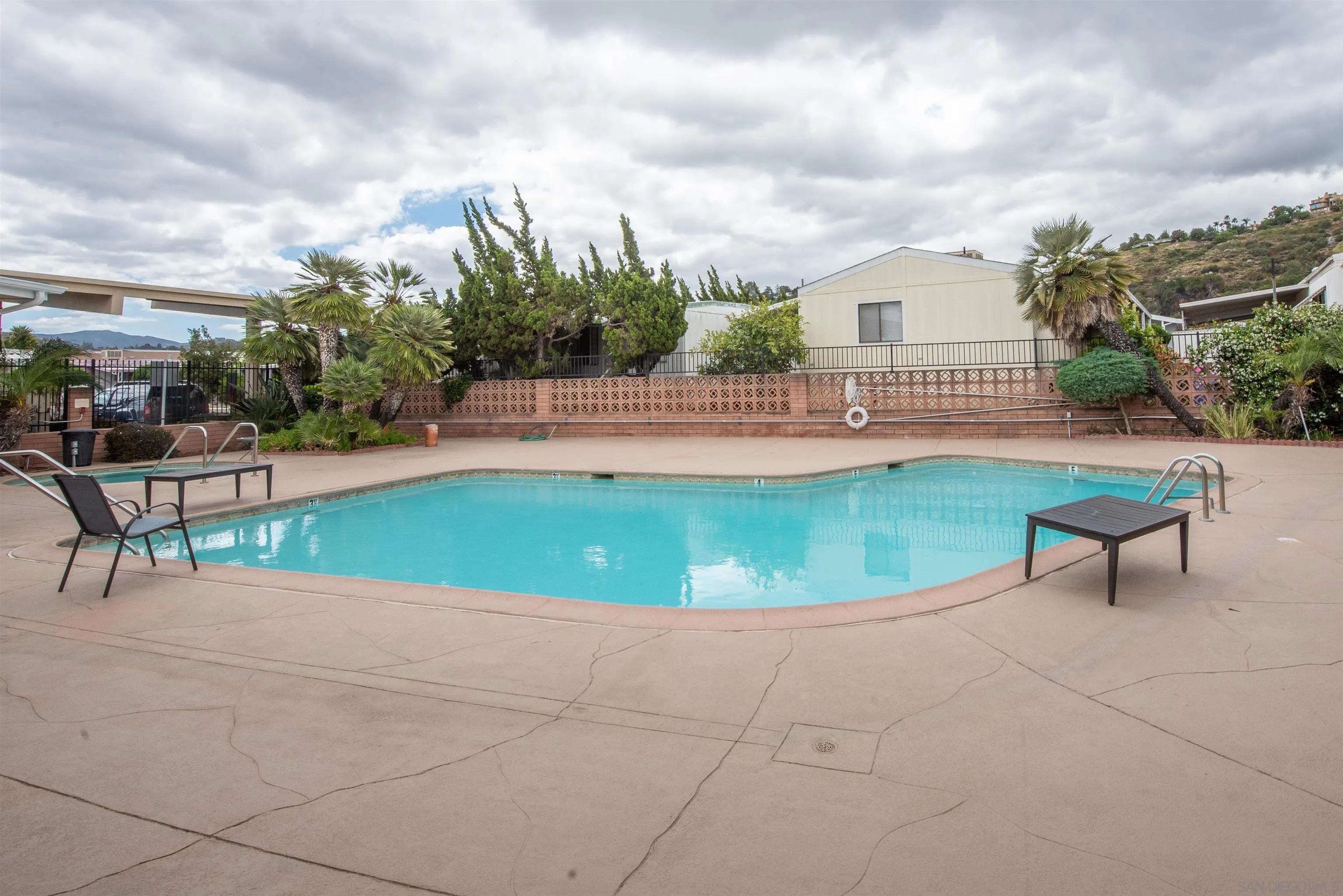 https://cdn.realtyfeed.com/cdn/127/260013445/ae8fbb2c3950c7728a208227d554b32c.webp