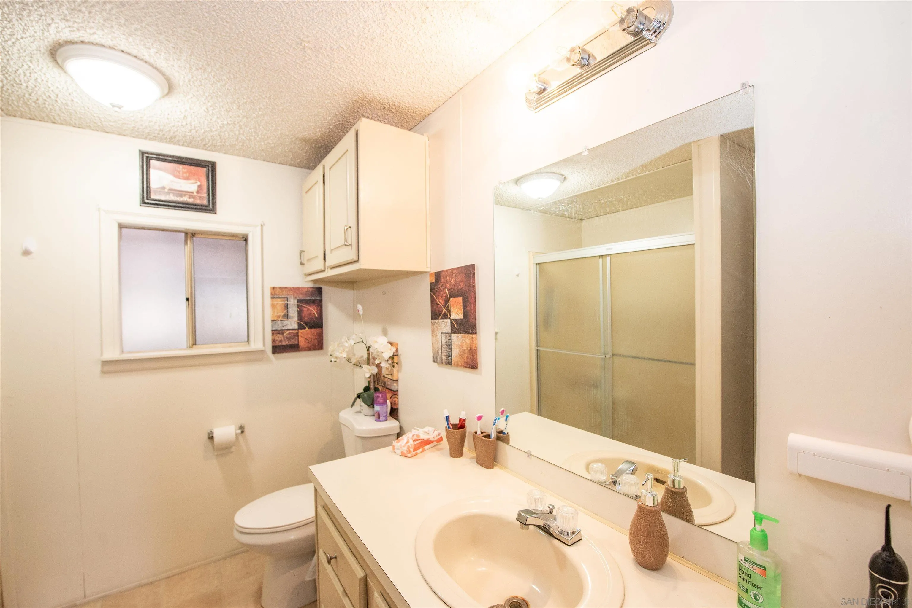 https://cdn.realtyfeed.com/cdn/127/260013445/d2e9be926873bf619168723e873297bd.webp