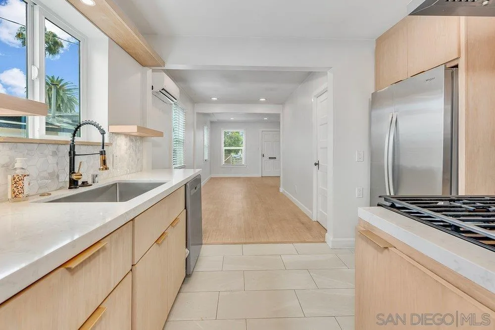 https://cdn.realtyfeed.com/cdn/127/260013449/6f180cef6a00db9c526533f3aea196d7.webp