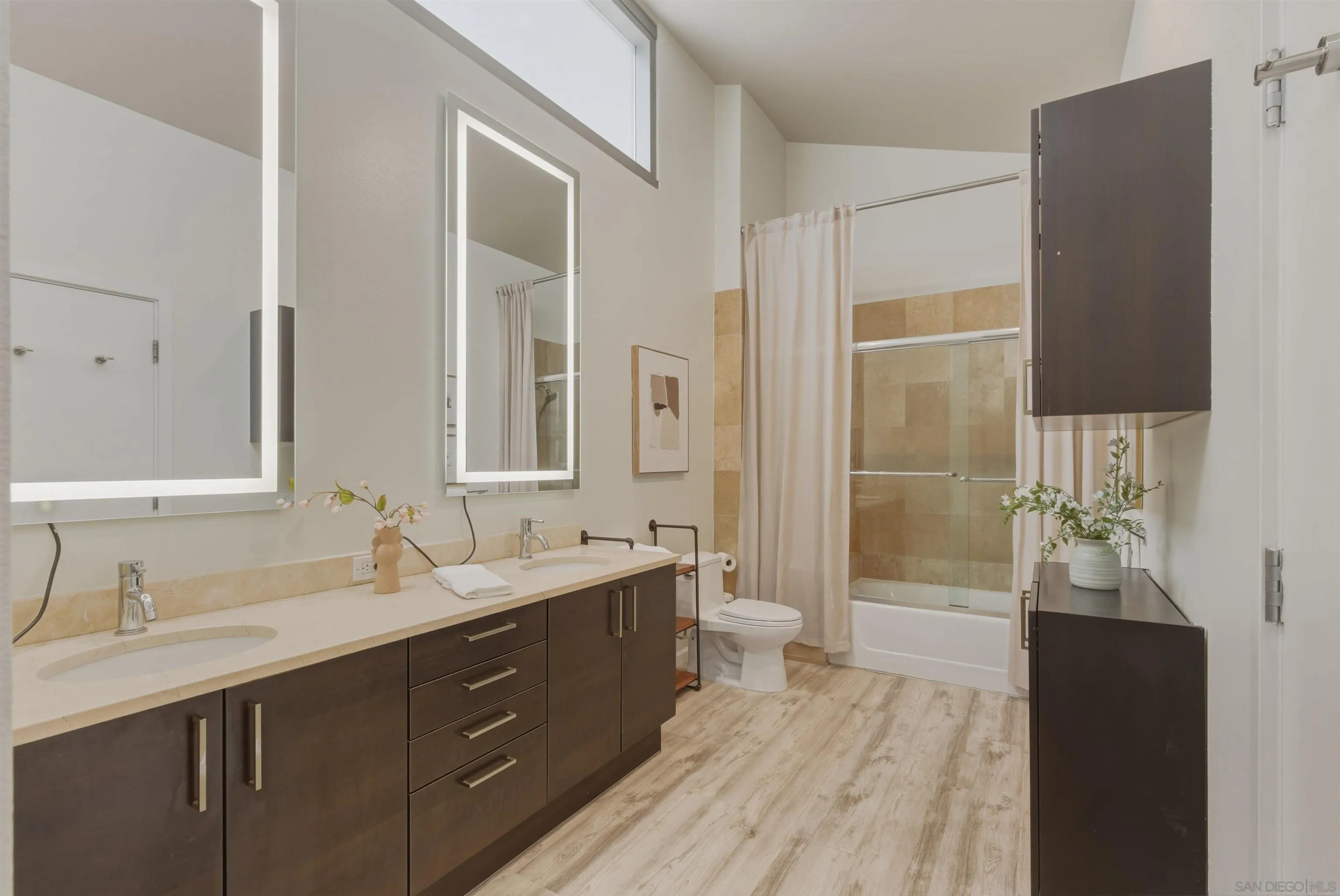 Photo #8: 260013452 Listing: Photo #8