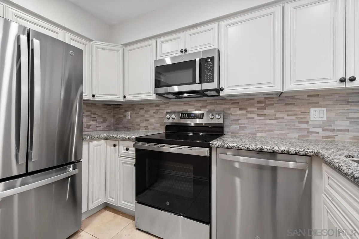 Photo #9: 260013453 Listing: Photo #9