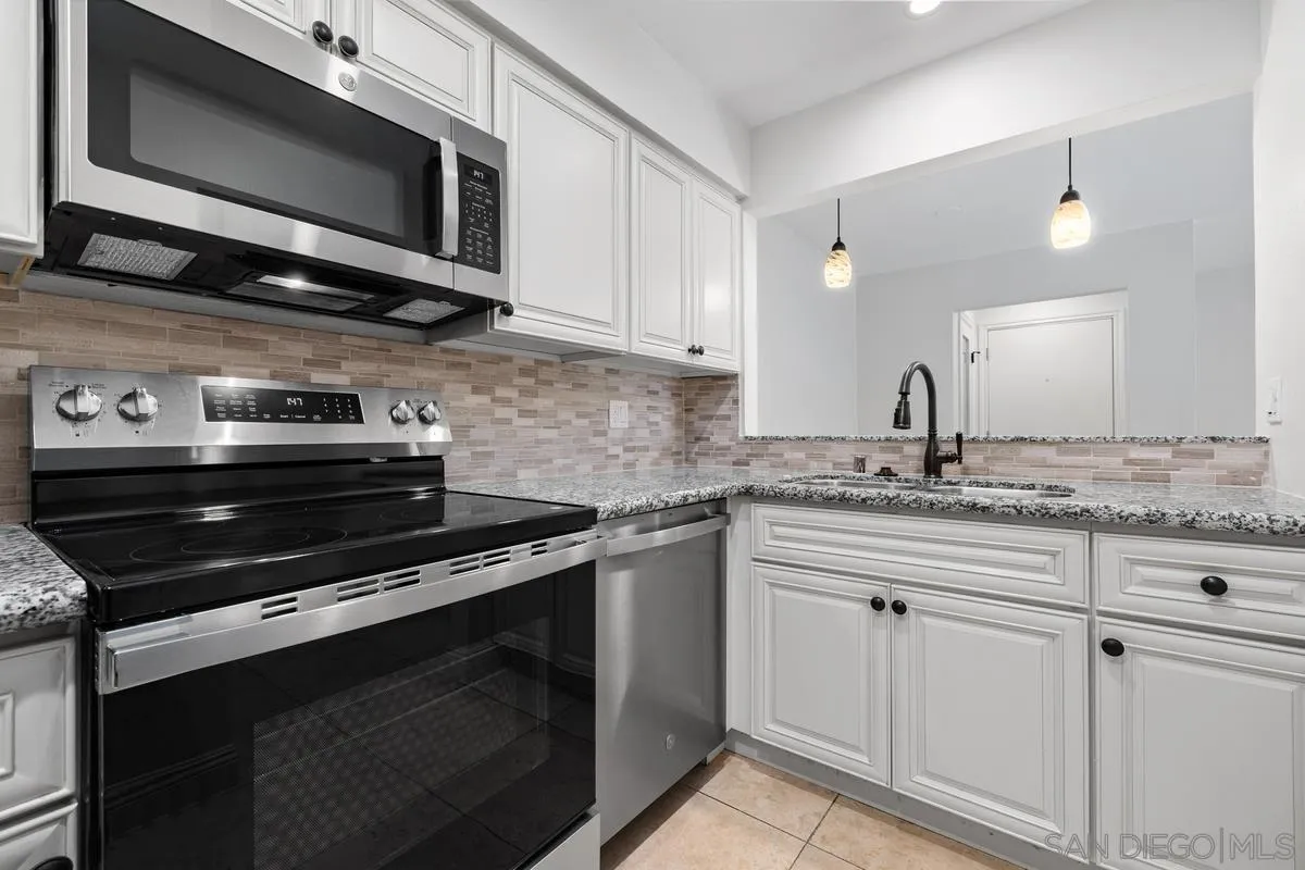Photo #10: 260013453 Listing: Photo #10