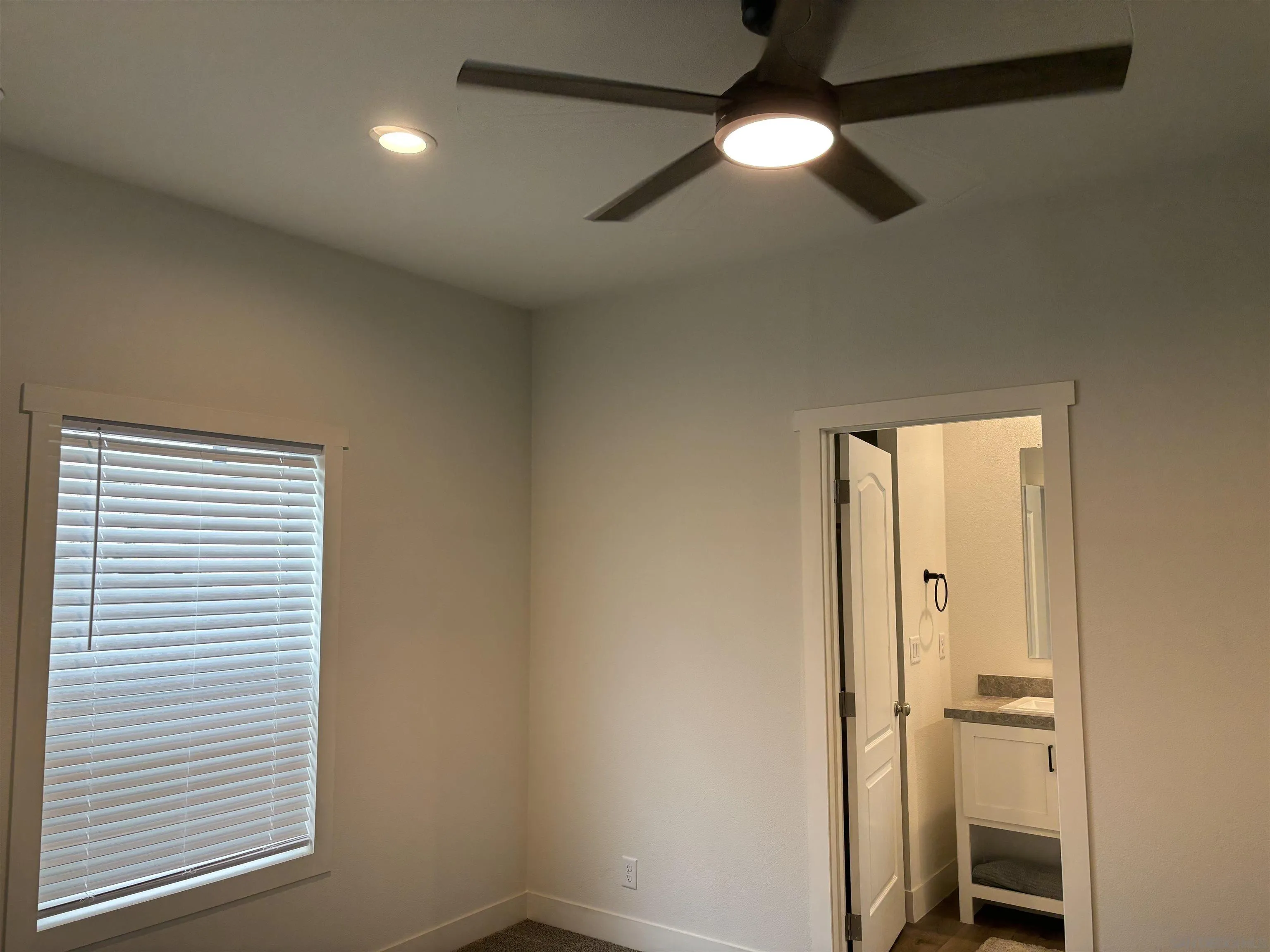 https://cdn.realtyfeed.com/cdn/127/260013454/7acd3e3957f47a5d642aa663177e10fa.webp