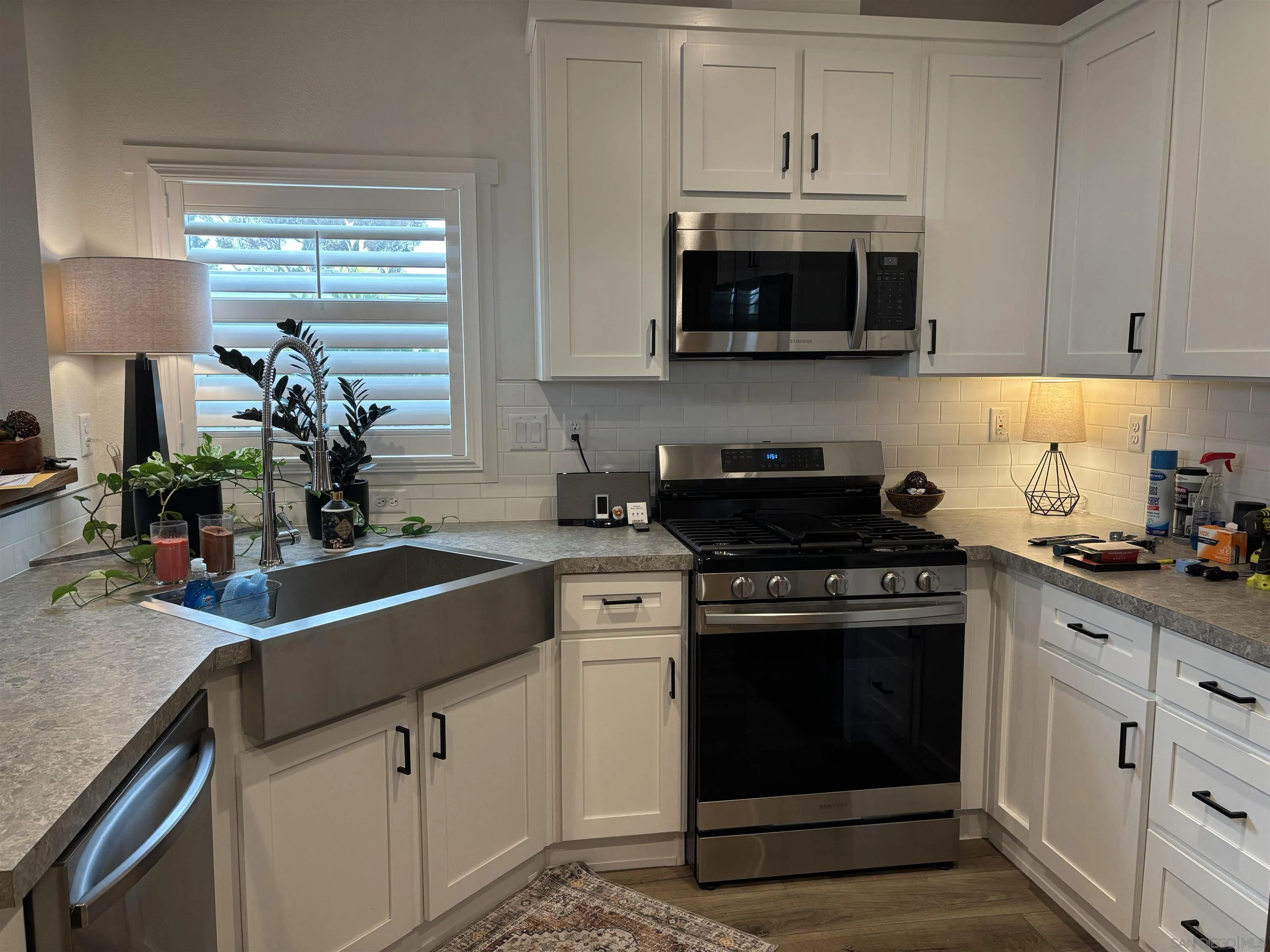 https://cdn.realtyfeed.com/cdn/127/260013454/ac6ff70da837864d2844a8cf1d60cdfc.webp