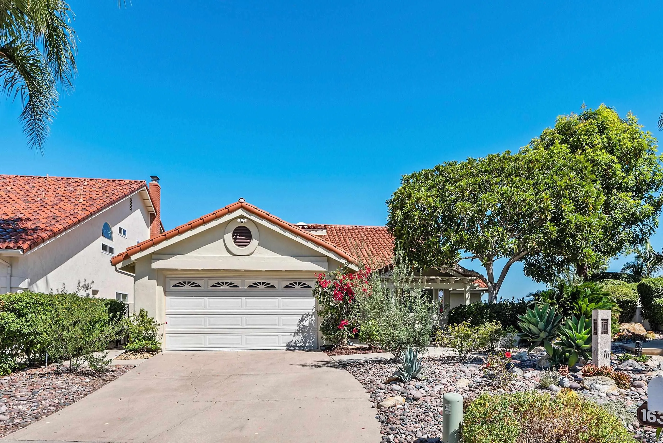 https://cdn.realtyfeed.com/cdn/127/260013455/0be6029e2a015c2d6d63cabbce13516c.webp