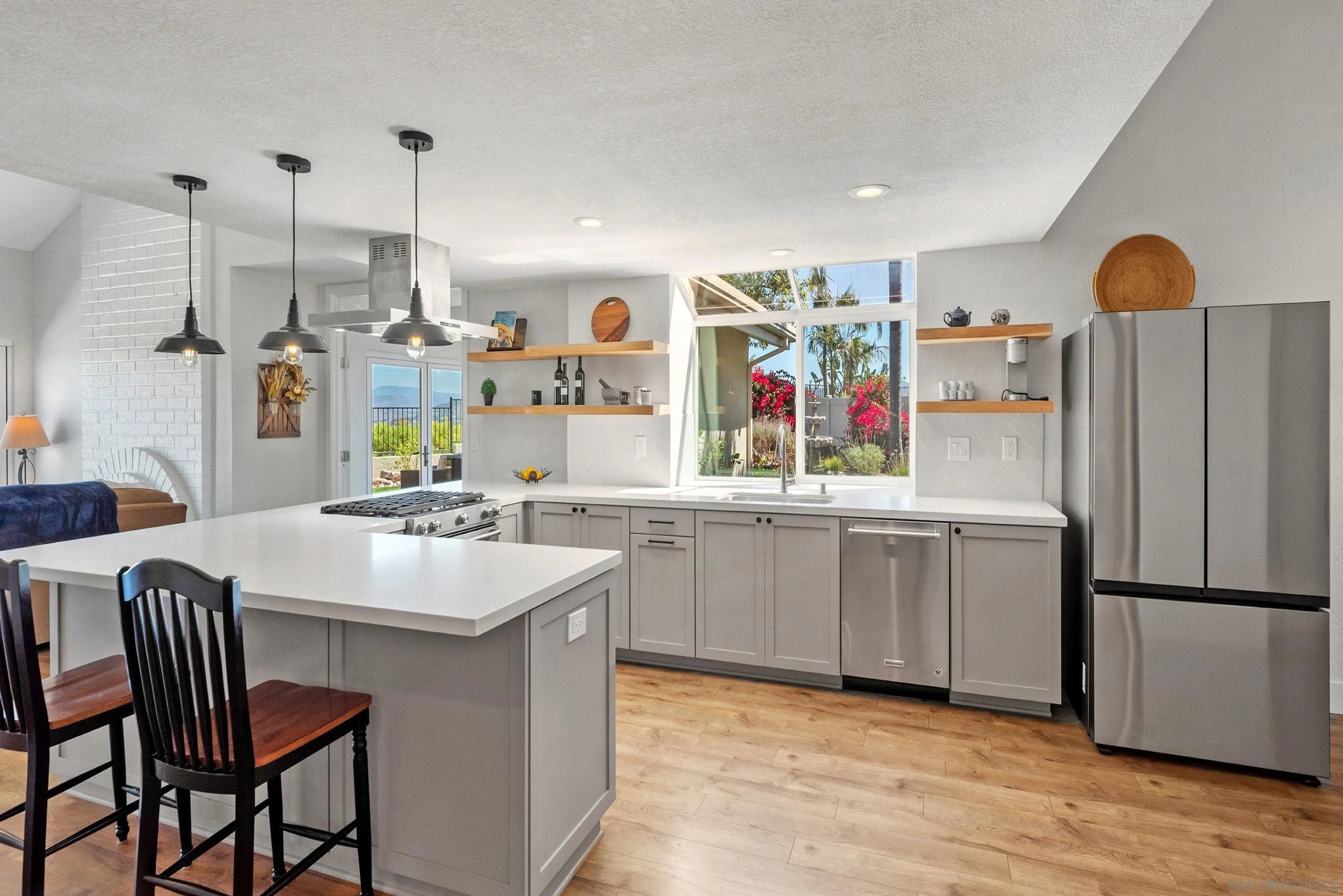 https://cdn.realtyfeed.com/cdn/127/260013455/3298c2ede5bde30e74dfe0acf3c4a7d8.webp