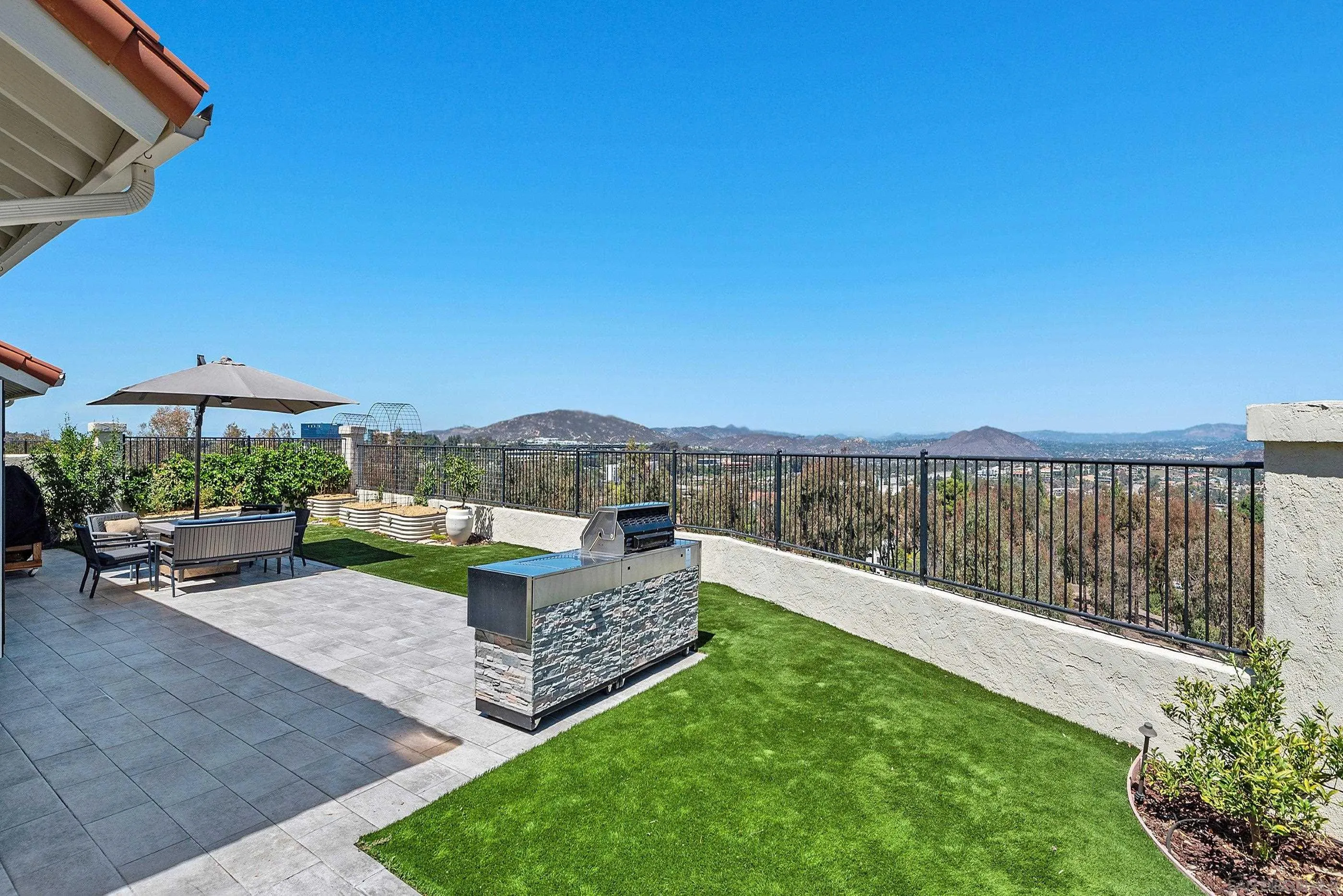 https://cdn.realtyfeed.com/cdn/127/260013455/82cd82f7c972611d576810df86699729.webp