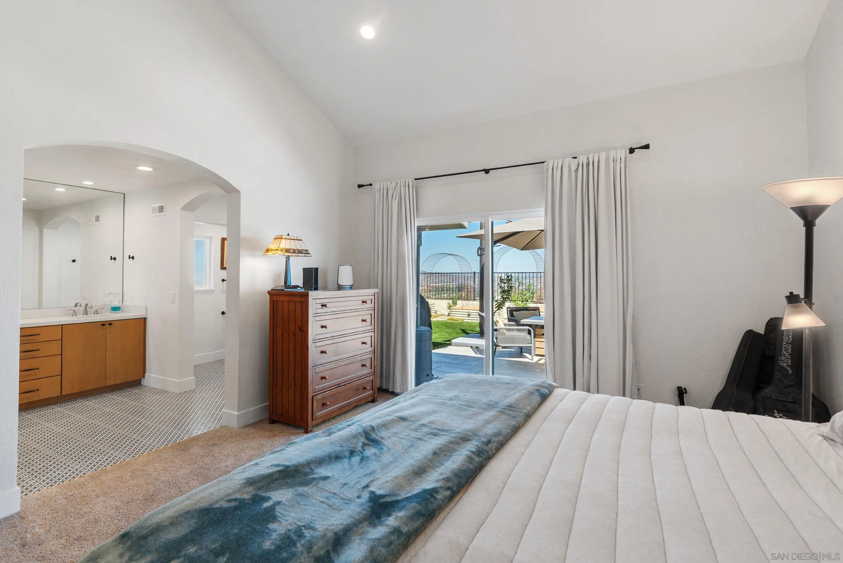 https://cdn.realtyfeed.com/cdn/127/260013455/91a3aaa7adfe1288547b52aa5da939ec.webp