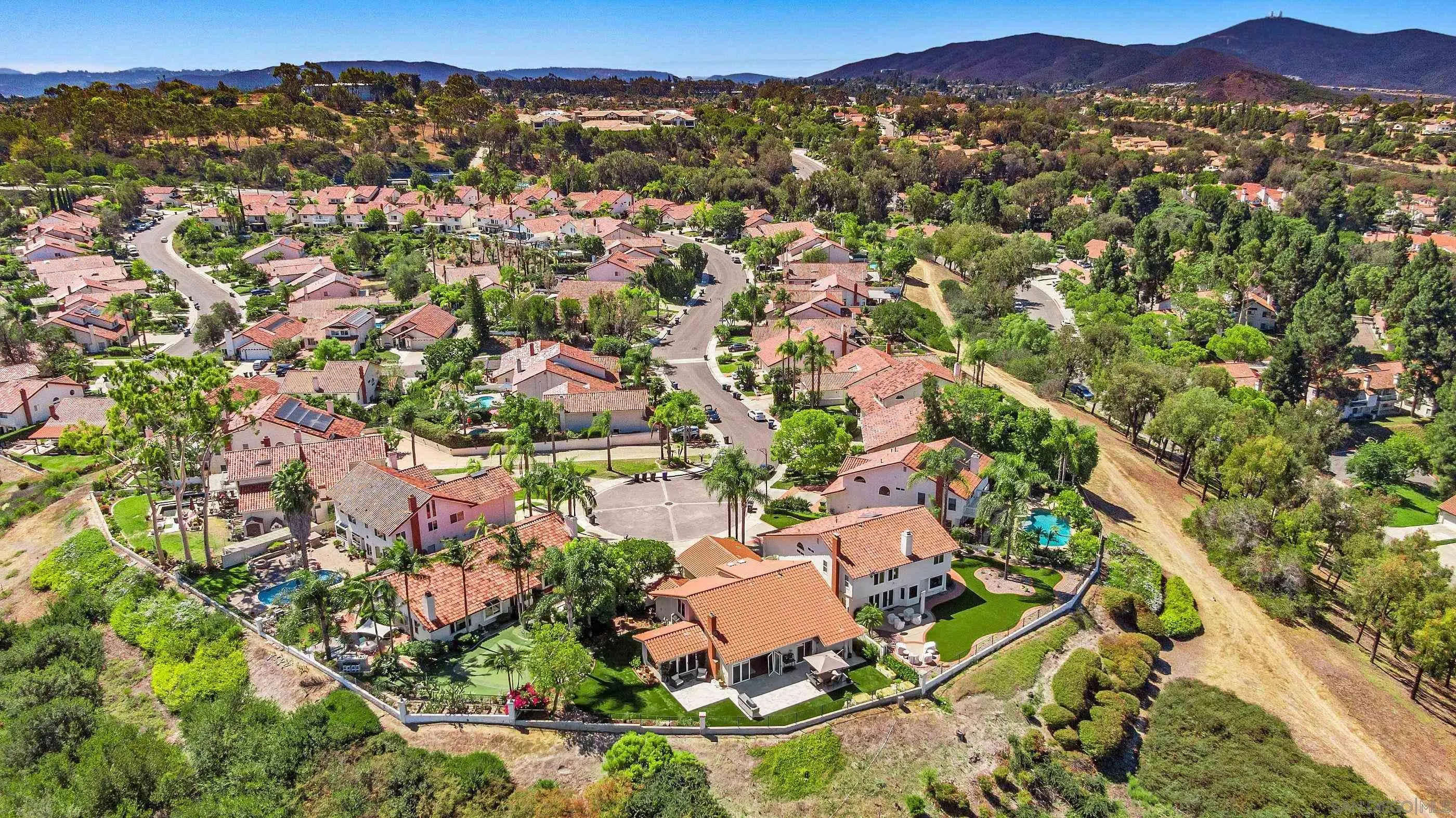 https://cdn.realtyfeed.com/cdn/127/260013455/a4023e9ed5fdc62cdda700712c3aeb03.webp