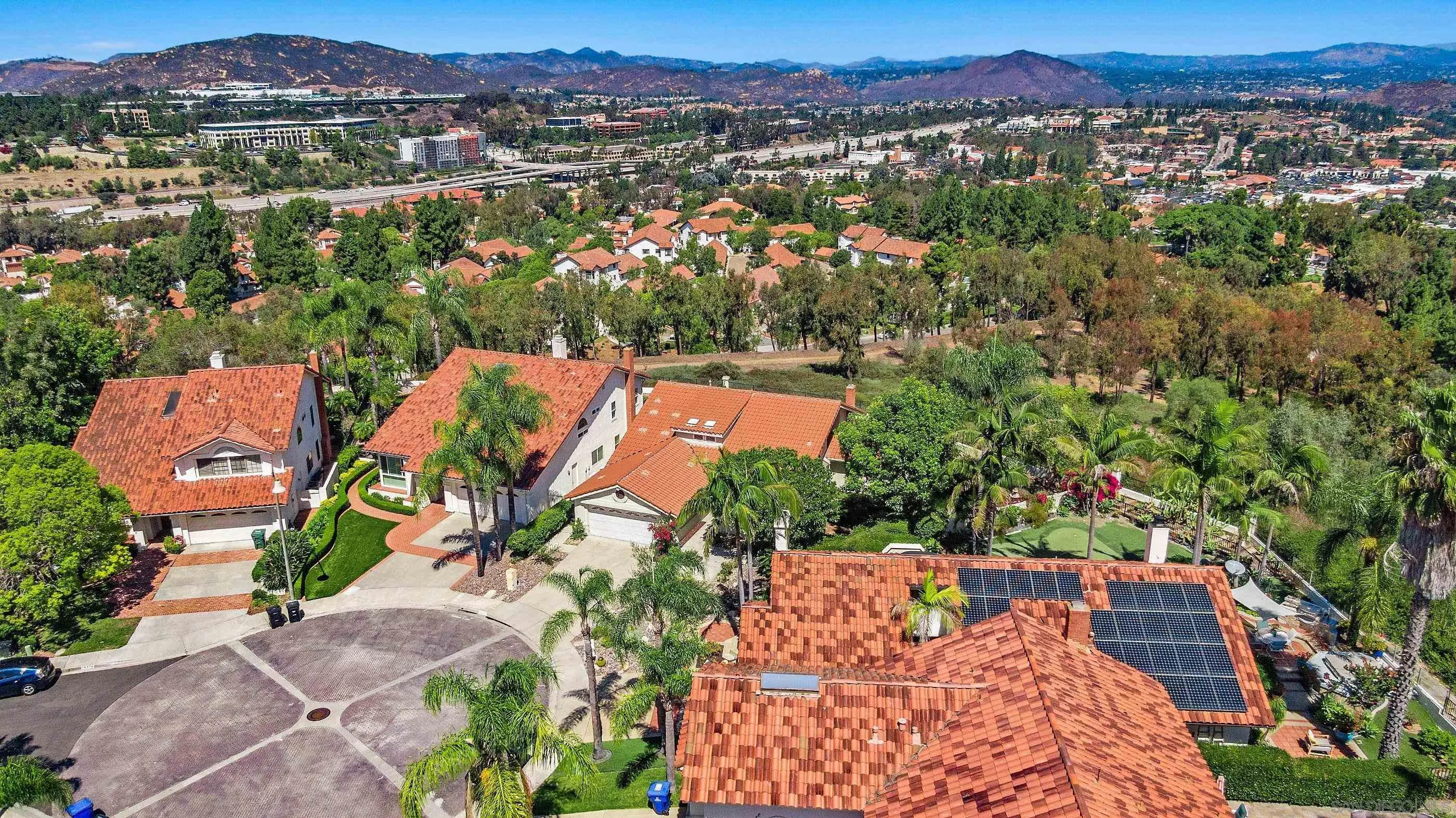 https://cdn.realtyfeed.com/cdn/127/260013455/f8391cea55b971204c9437afd84e6b55.webp