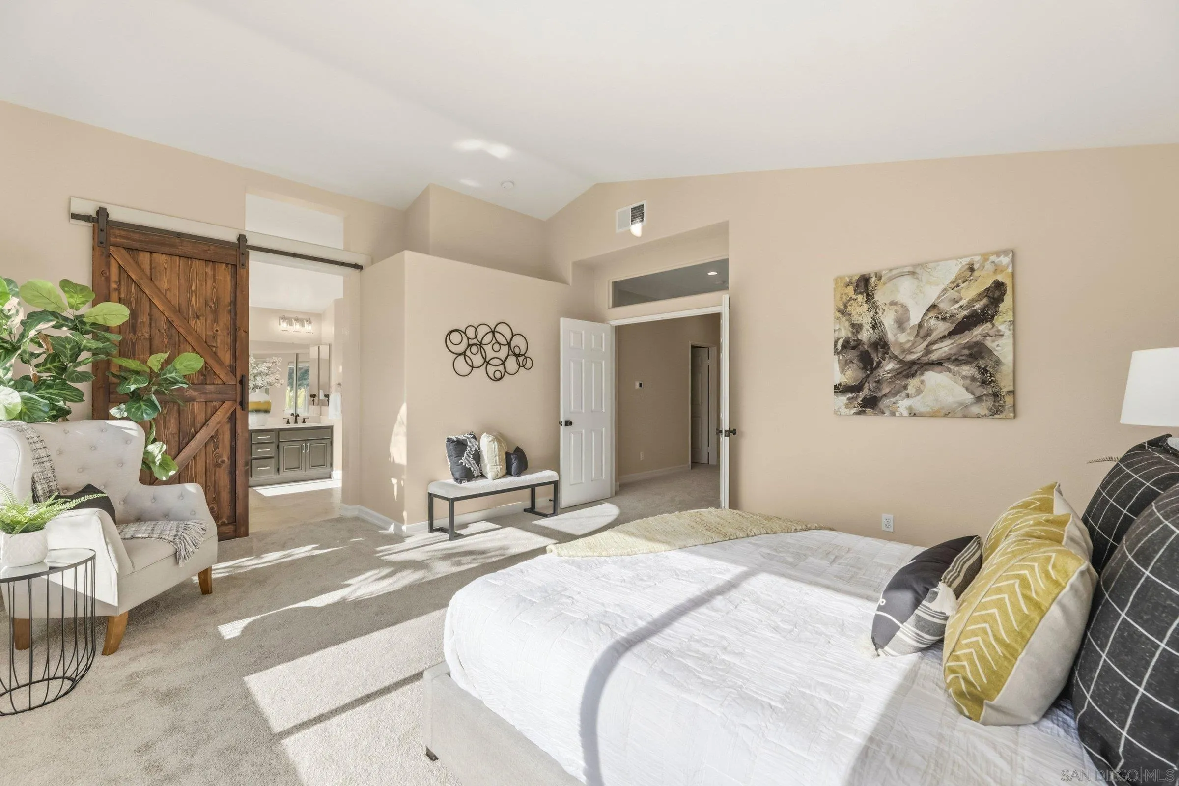 https://cdn.realtyfeed.com/cdn/127/260013458/2abcde62c2eae2ce48fd681c269ed0a7.webp