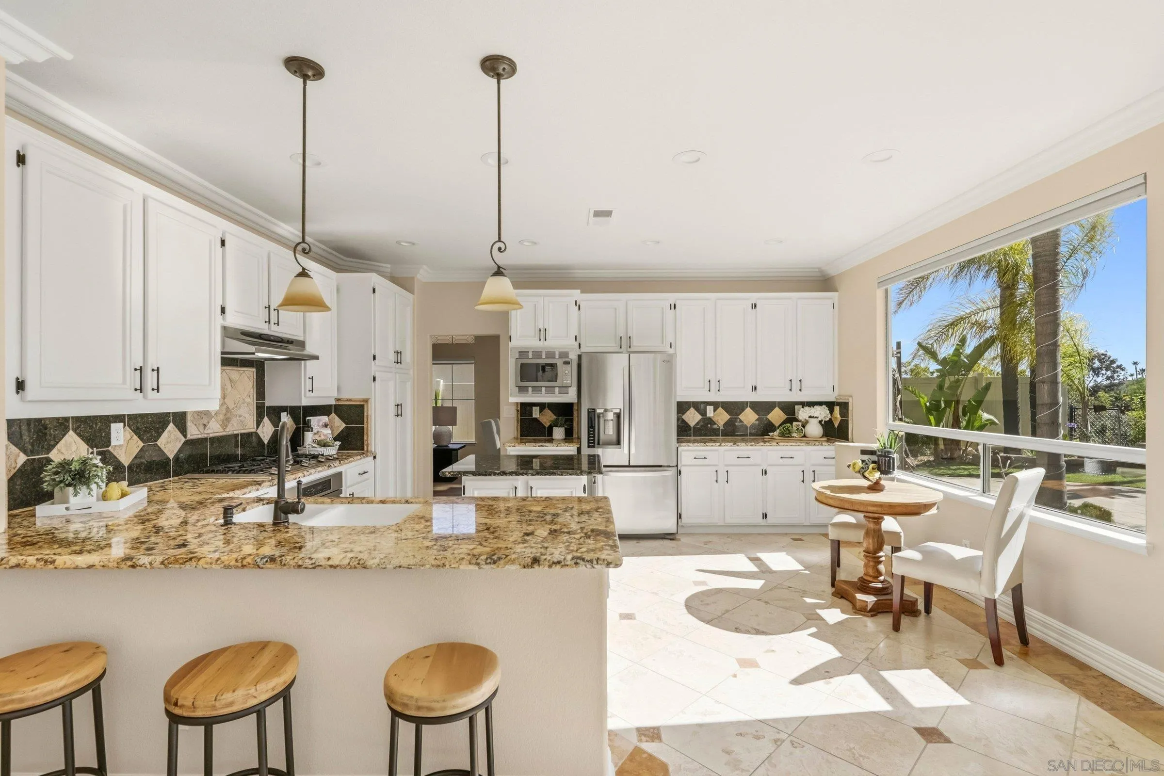 https://cdn.realtyfeed.com/cdn/127/260013458/320d613592e20ccea27e11dcee4710ef.webp