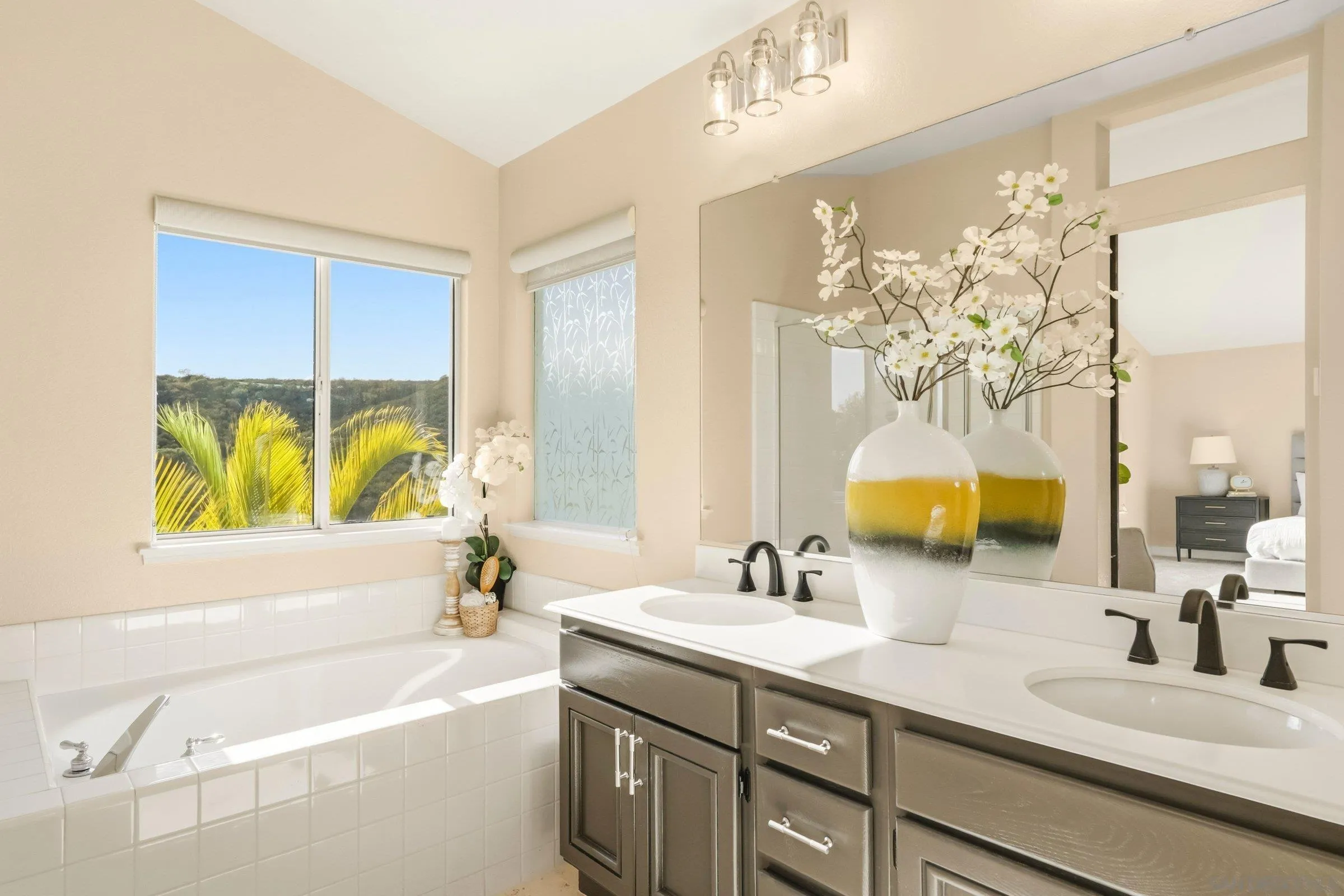 https://cdn.realtyfeed.com/cdn/127/260013458/367a37dfe6d44acd6185905ba83149e9.webp