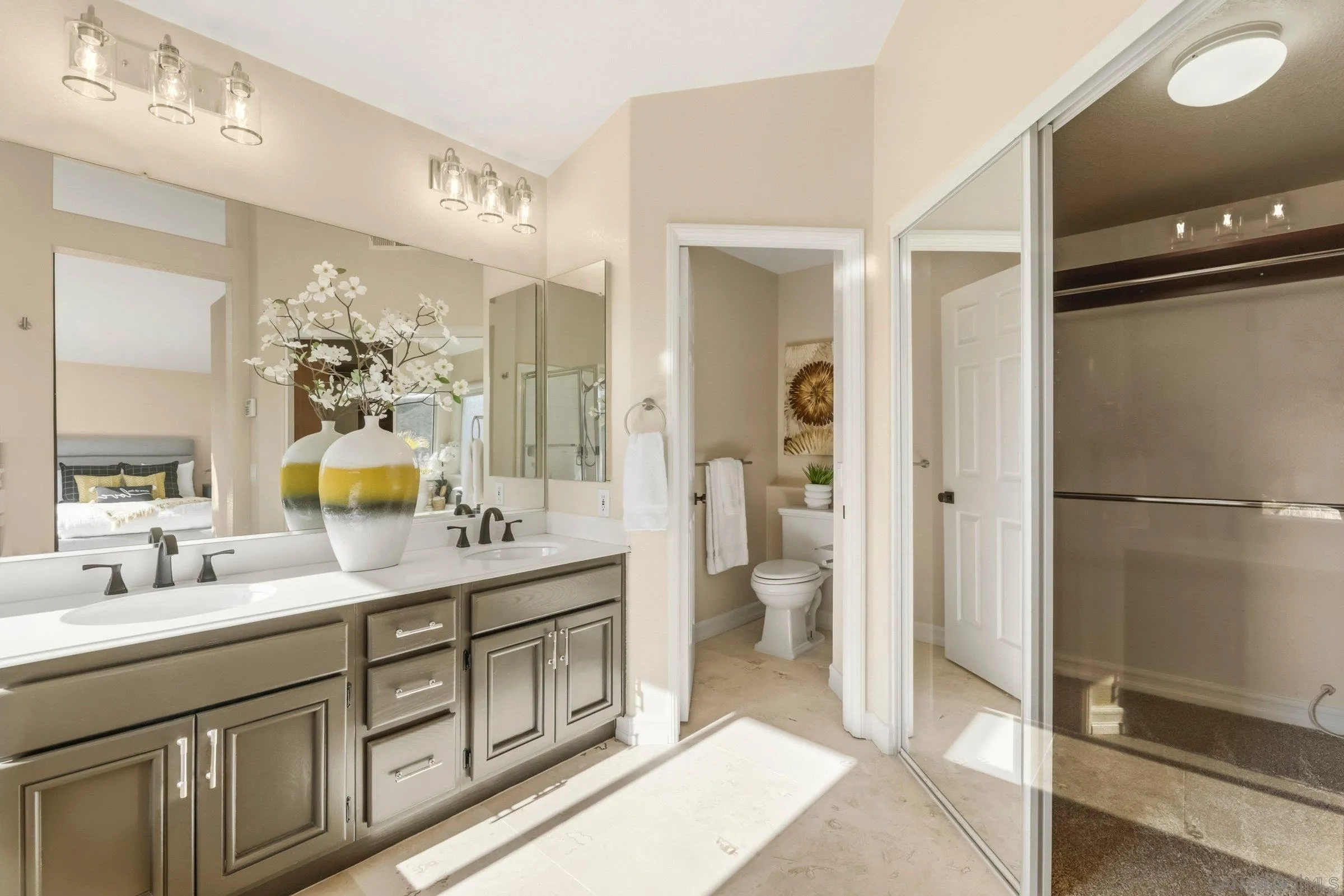 https://cdn.realtyfeed.com/cdn/127/260013458/4d49f87deabe97e4c4b485e110764868.webp