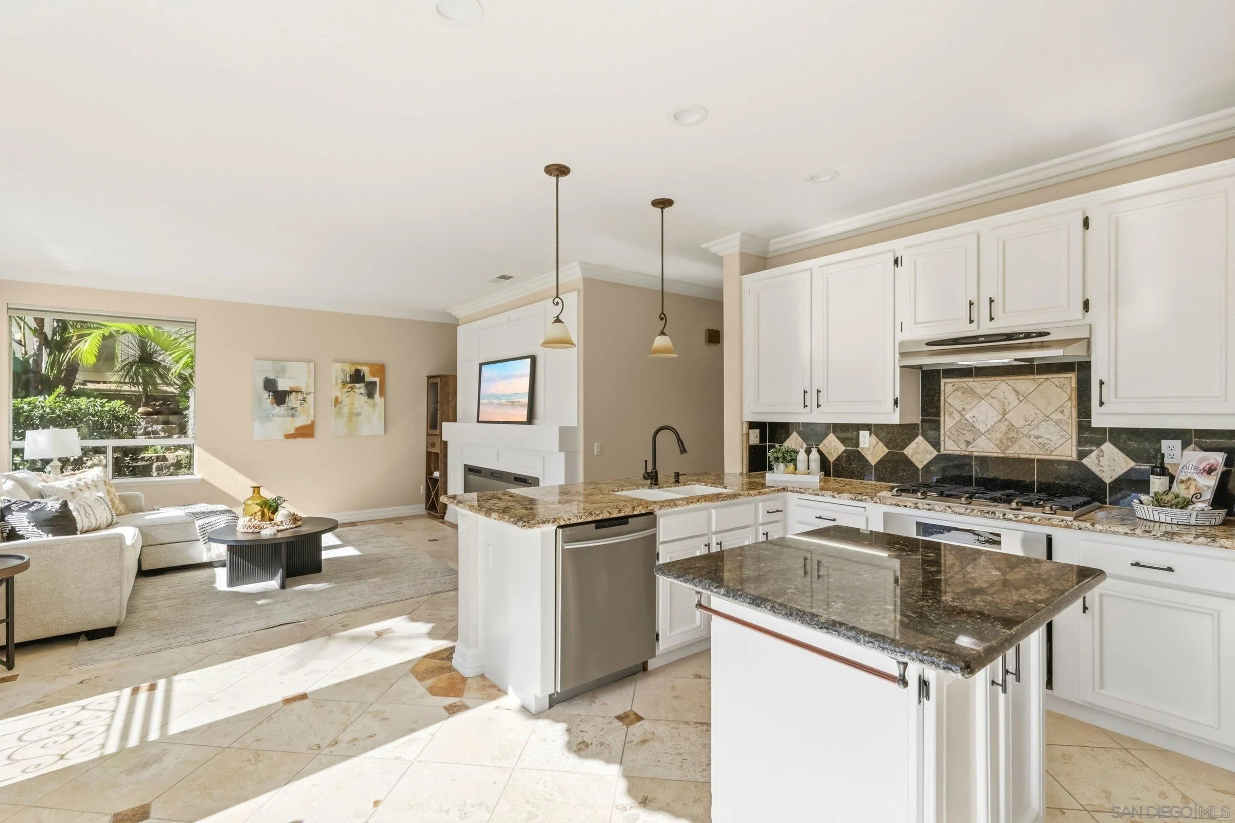 https://cdn.realtyfeed.com/cdn/127/260013458/6457c09deff583bfd7c3b35ef2d1712e.webp