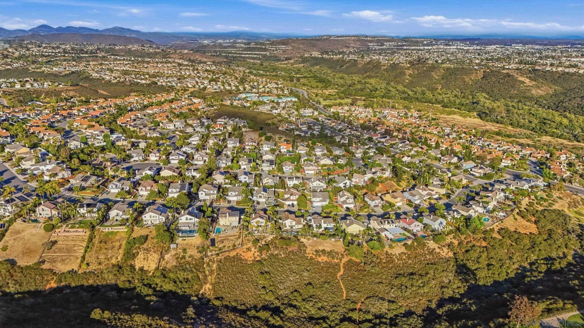 https://cdn.realtyfeed.com/cdn/127/260013458/ba4e6519c6d594a76b229528bd4c5cab.webp