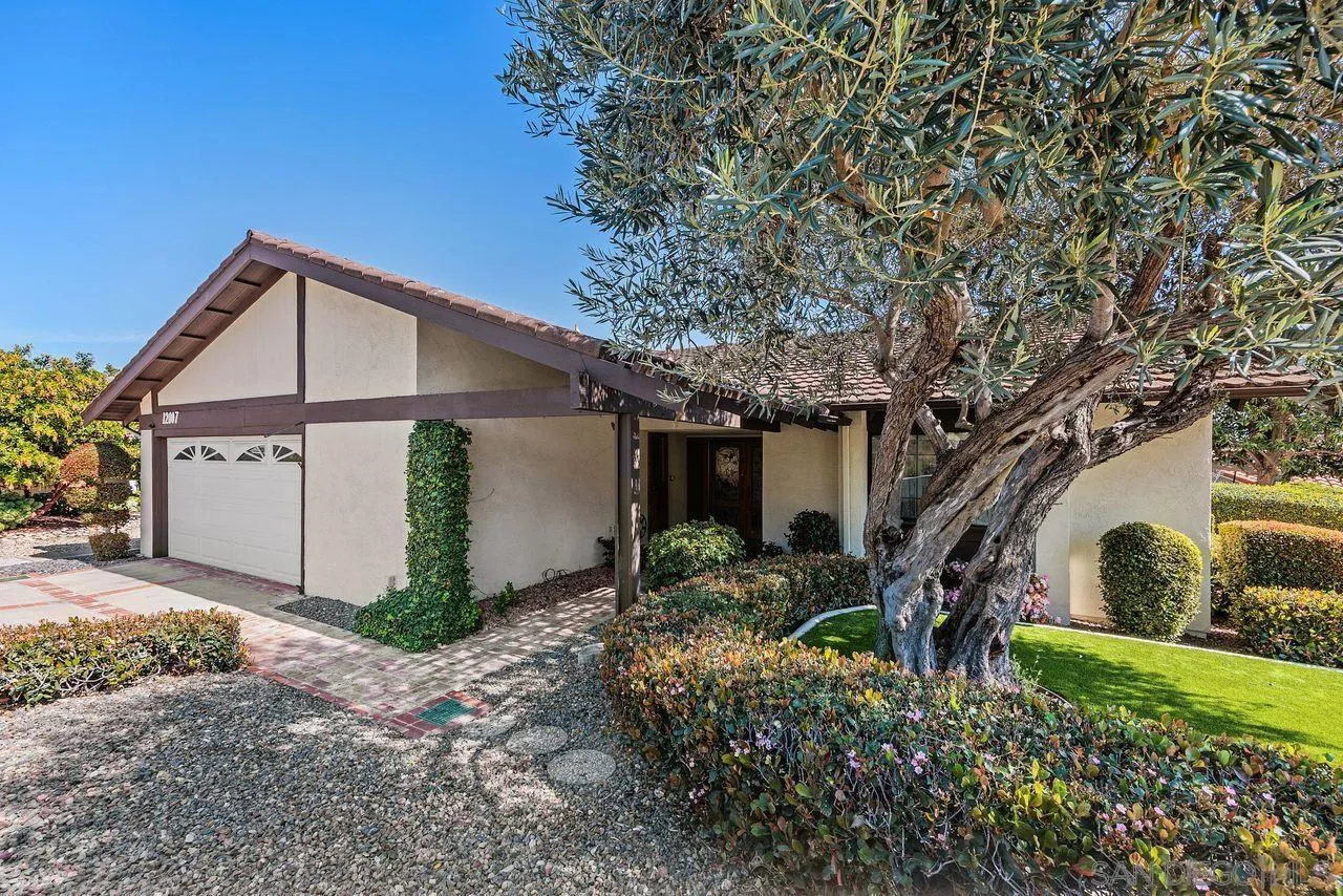 https://cdn.realtyfeed.com/cdn/127/260013461/5ee0b9f93d5bca9150e6ca7f3e158d44.webp