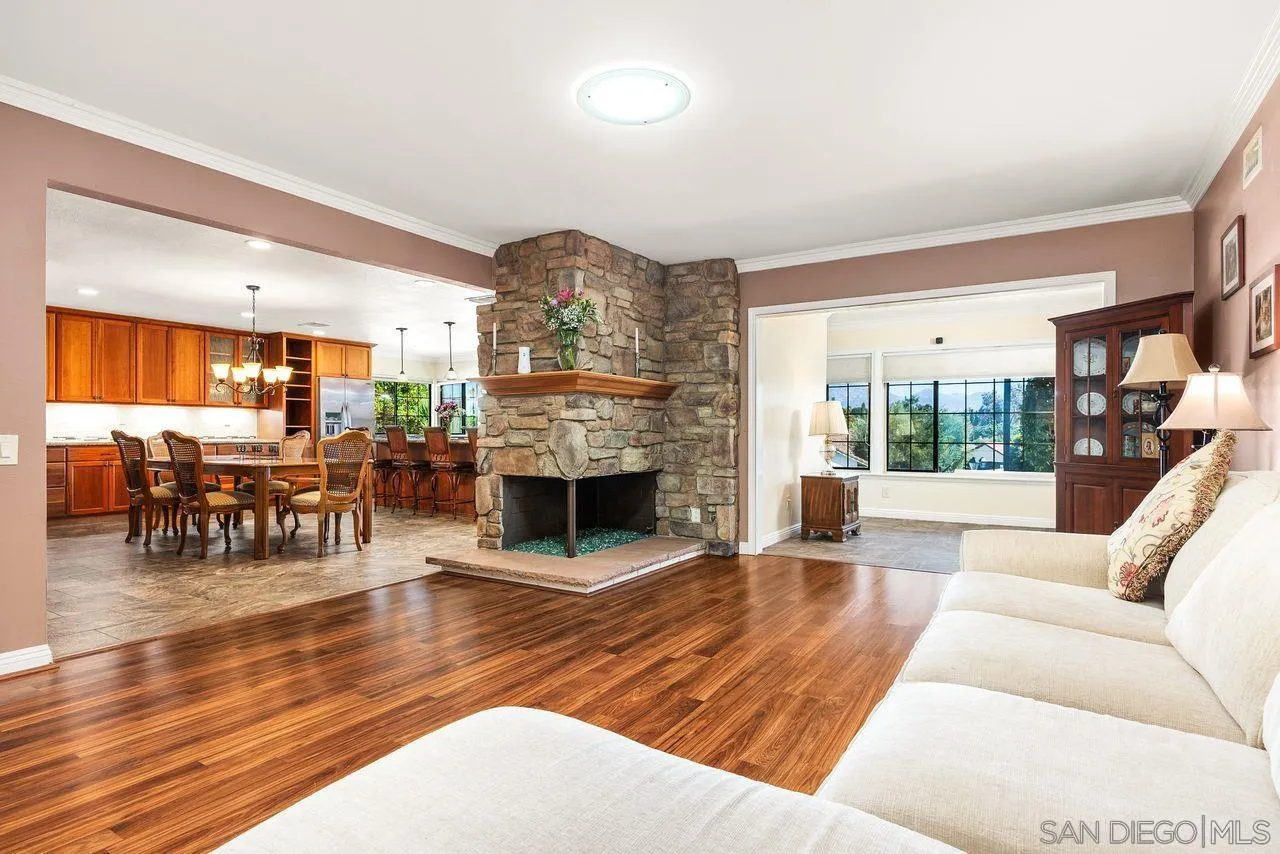 https://cdn.realtyfeed.com/cdn/127/260013461/b66c8cdd5bde30231ec7b235afcee385.webp