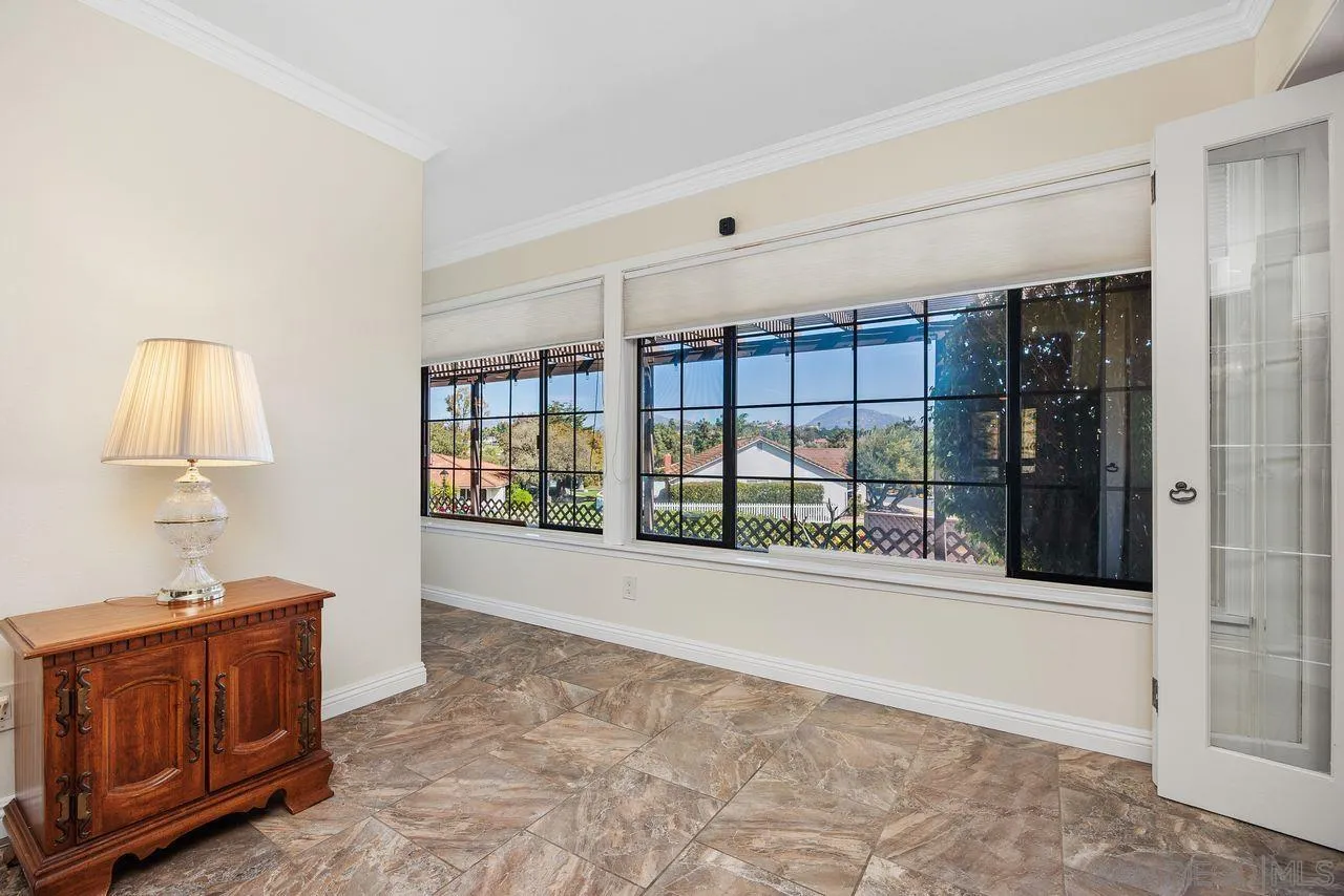 https://cdn.realtyfeed.com/cdn/127/260013461/cb378c67791154684a0bd622057dbd18.webp