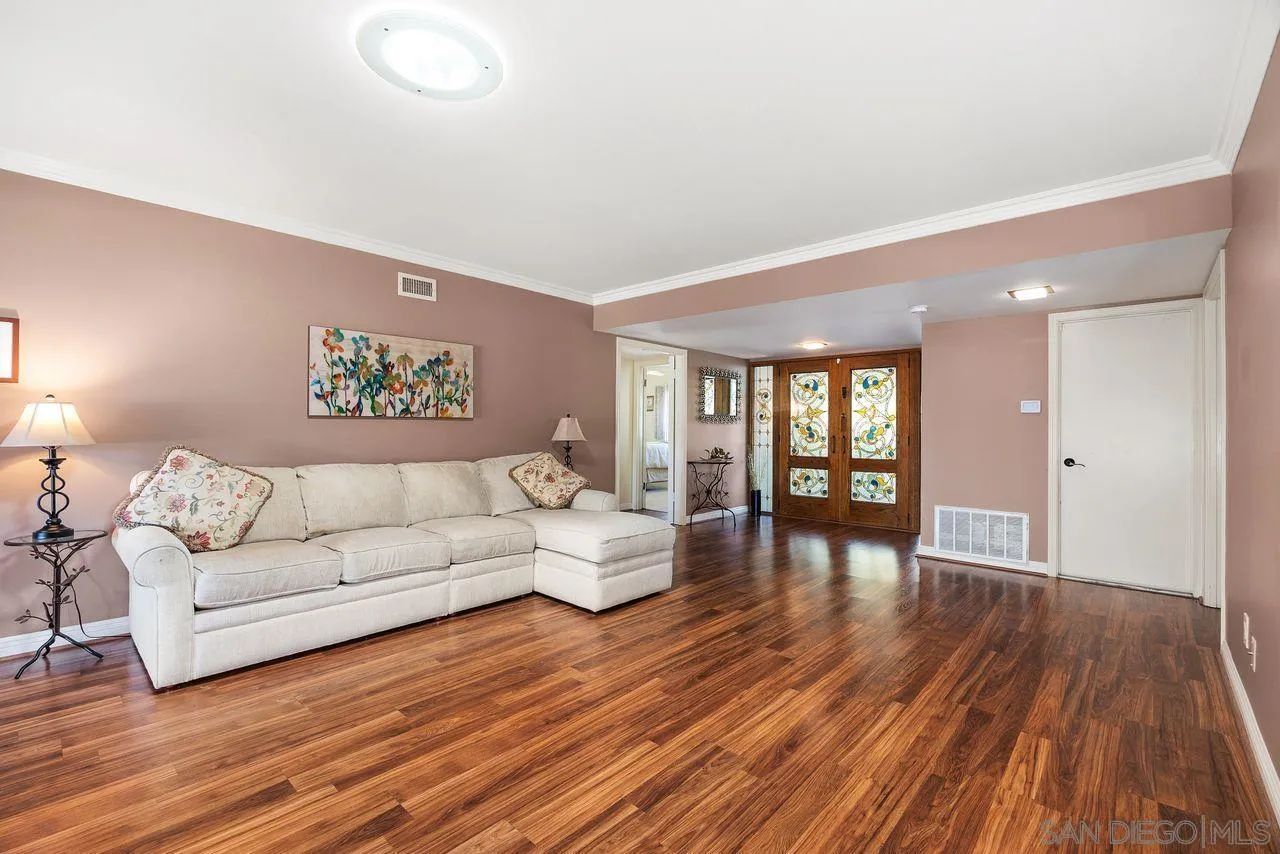 https://cdn.realtyfeed.com/cdn/127/260013461/d4232959da9b9ca0410017282aad3a88.webp