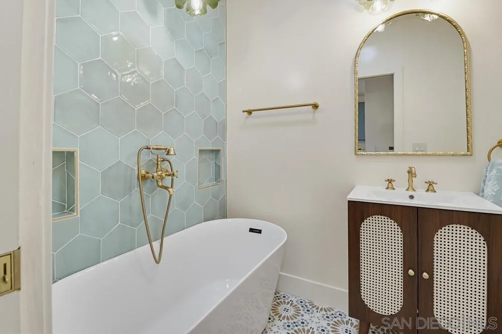 https://cdn.realtyfeed.com/cdn/127/260013465/d42476a04b5a13071d120978747c10aa.webp