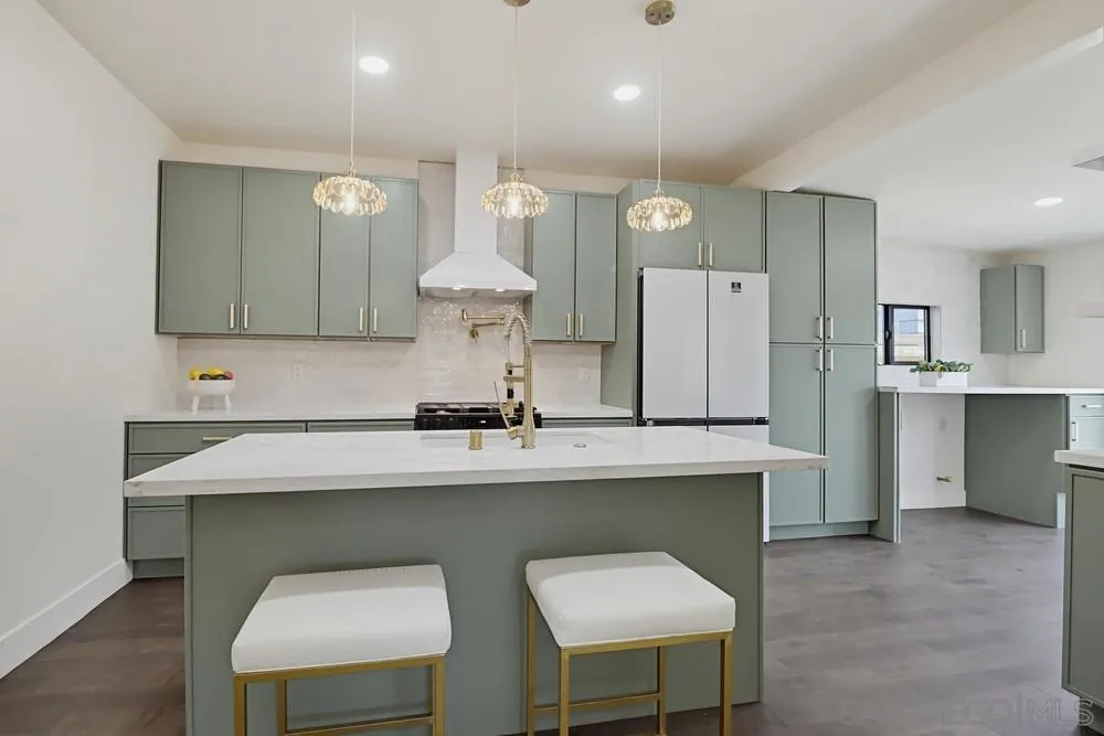 https://cdn.realtyfeed.com/cdn/127/260013465/f3c4b6eea5c158c2a621f6ff718a127f.webp