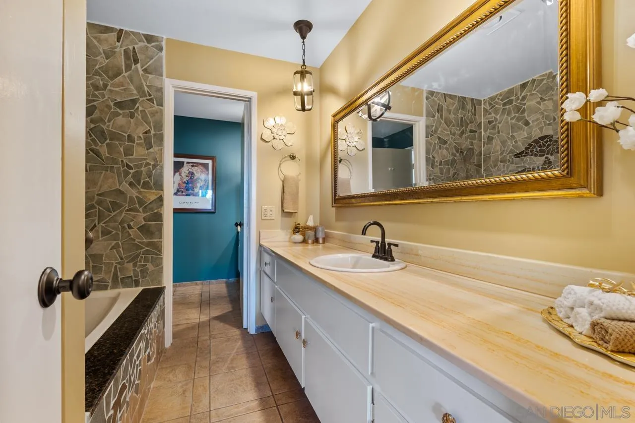 Photo #37: 260013466 Listing: Photo #37