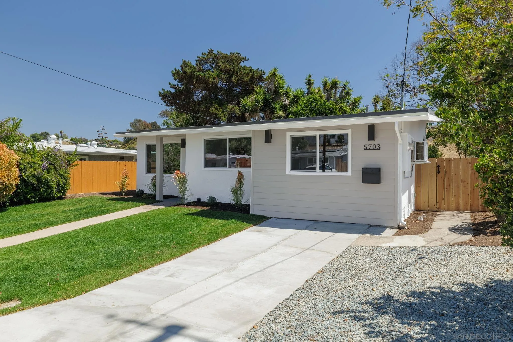 https://cdn.realtyfeed.com/cdn/127/260013468/44285d3c756ff1c60e3e96445aab9f2a.webp