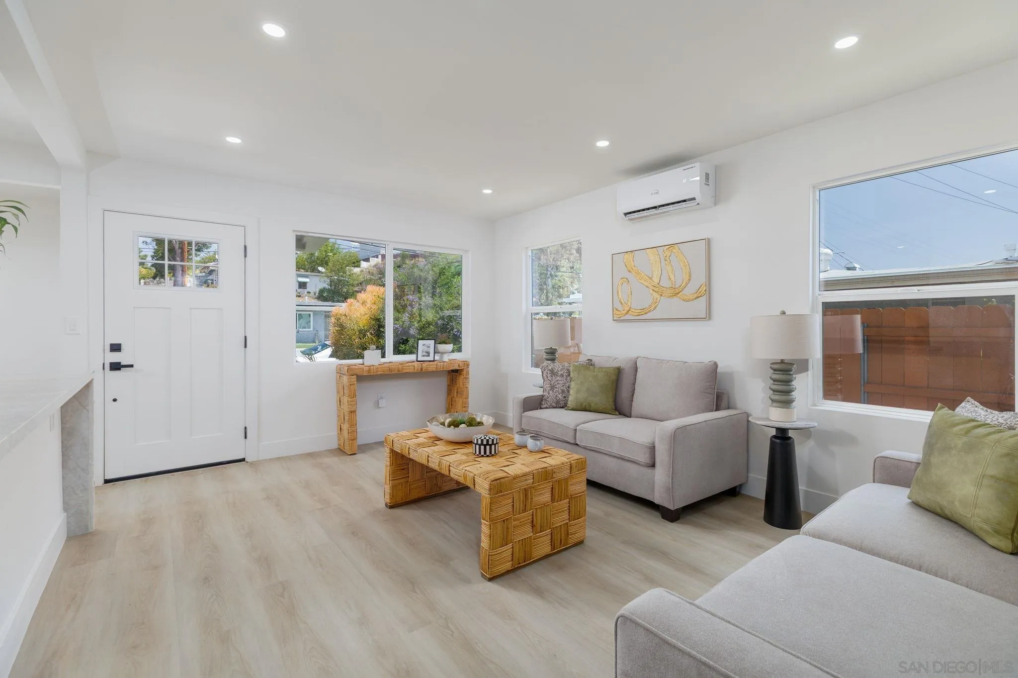 https://cdn.realtyfeed.com/cdn/127/260013468/4dfd9de1e3423e442d5ef2f086150c0c.webp