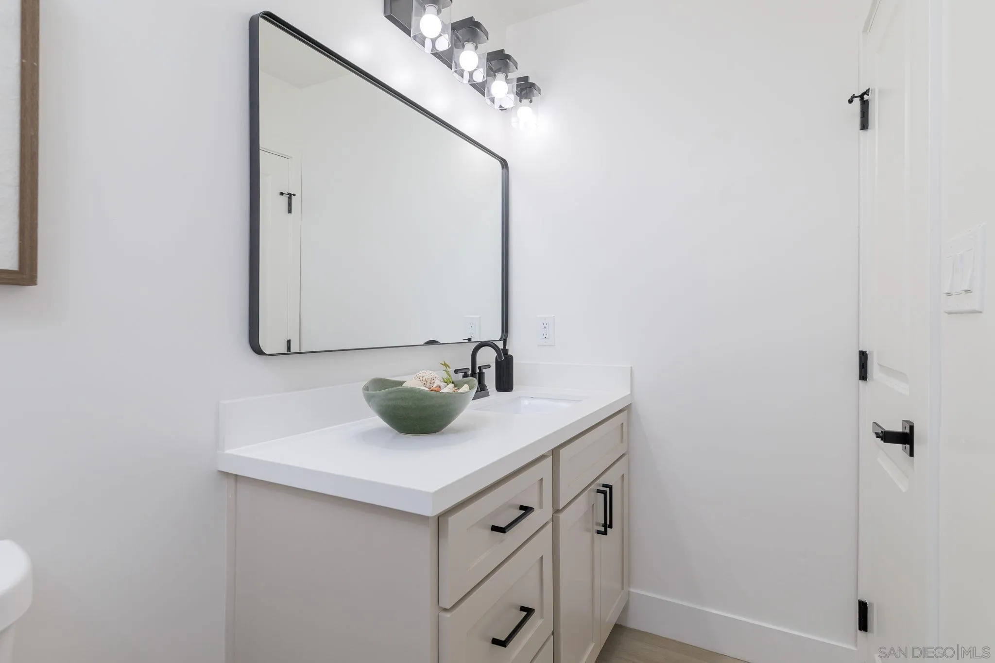 https://cdn.realtyfeed.com/cdn/127/260013468/6dd468fb95da854825163248986d9afa.webp