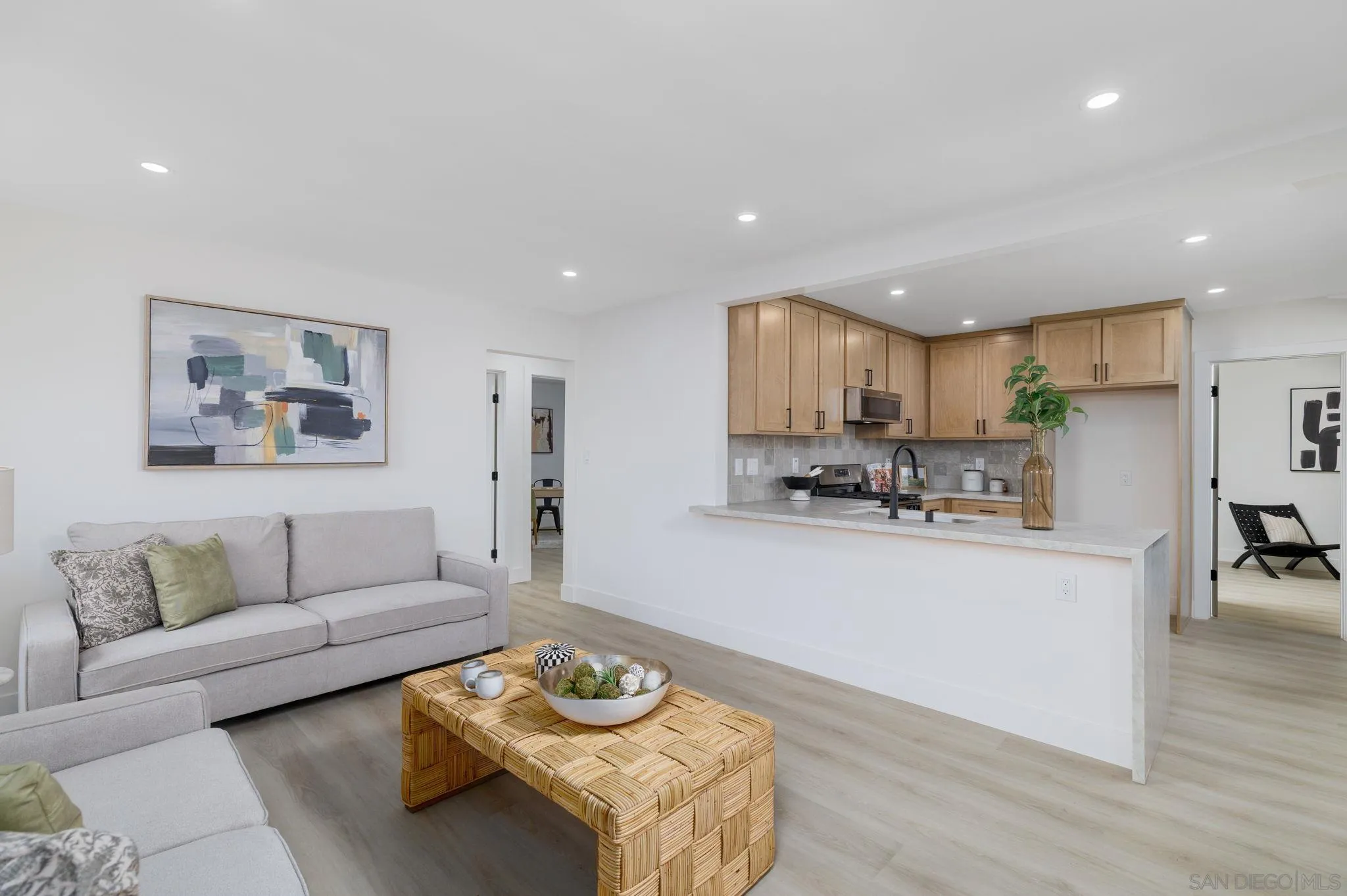 https://cdn.realtyfeed.com/cdn/127/260013468/dc98d29162210417d33fb53c841022fb.webp