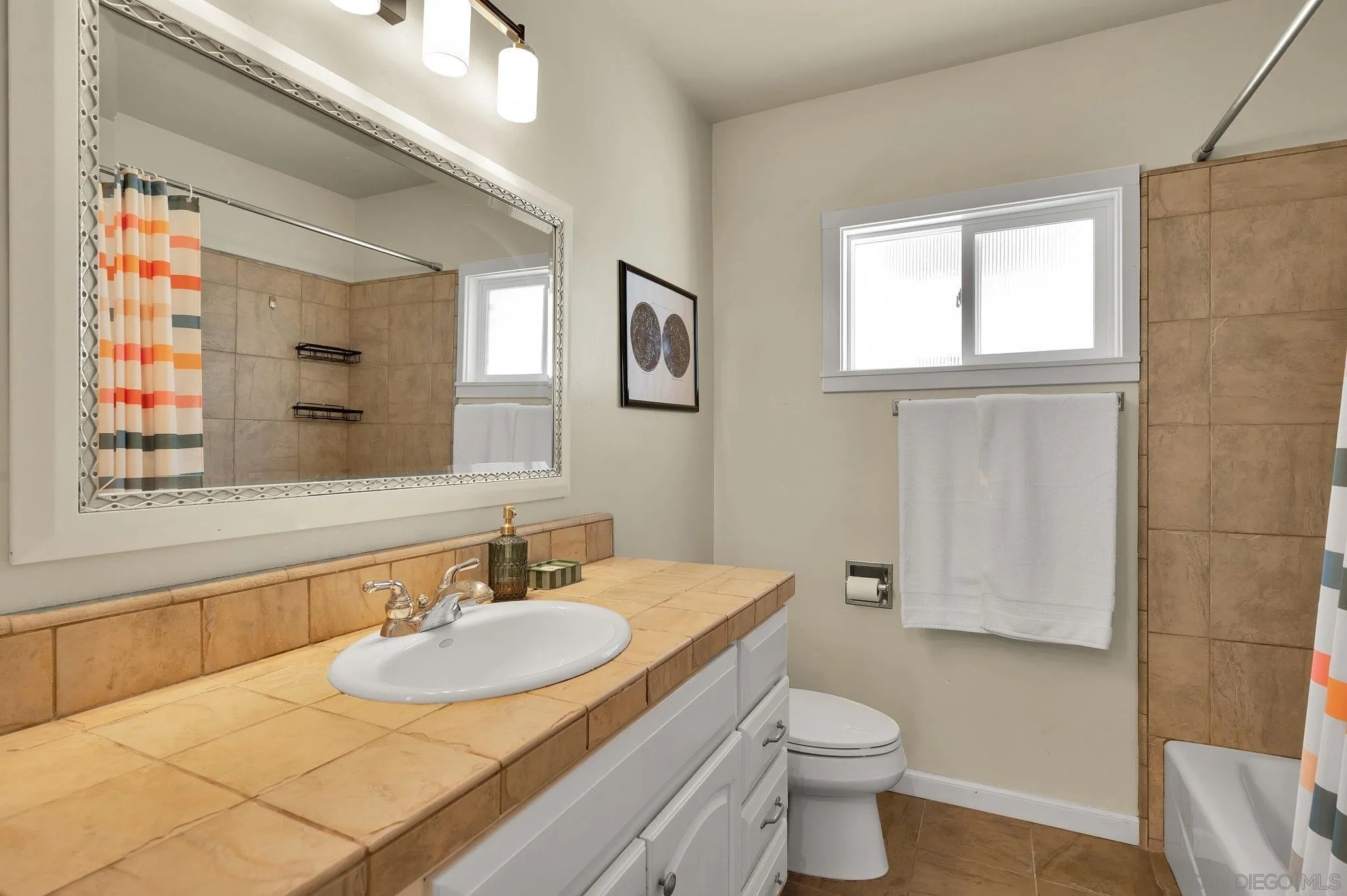 https://cdn.realtyfeed.com/cdn/127/260013472/00e6c3a9e28d33acb2be3e020cd72714.webp