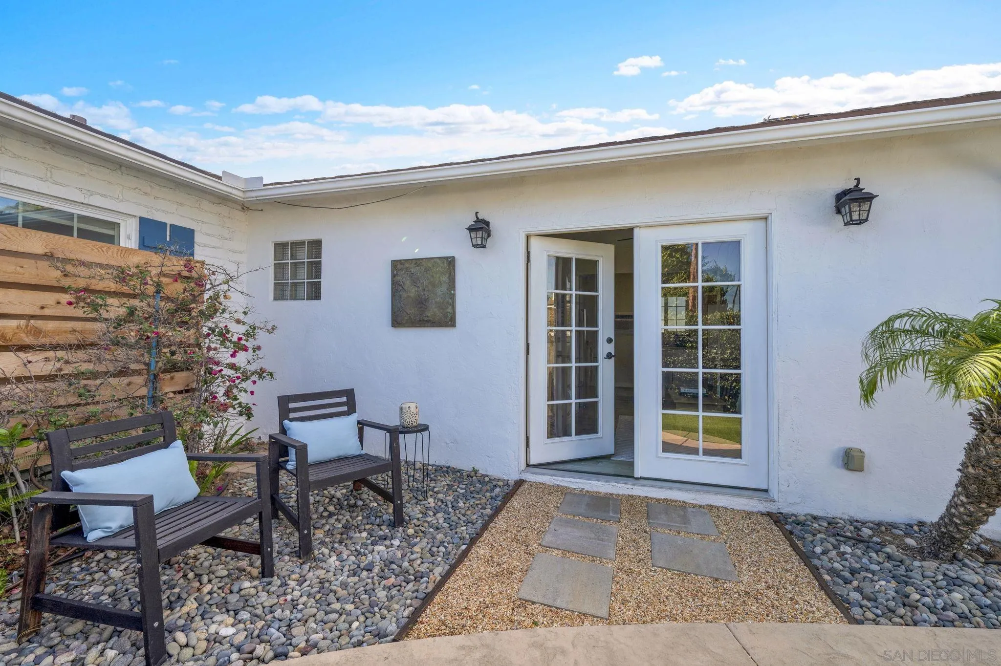 https://cdn.realtyfeed.com/cdn/127/260013472/12fde714dd01c1383a816189dd9b4abd.webp