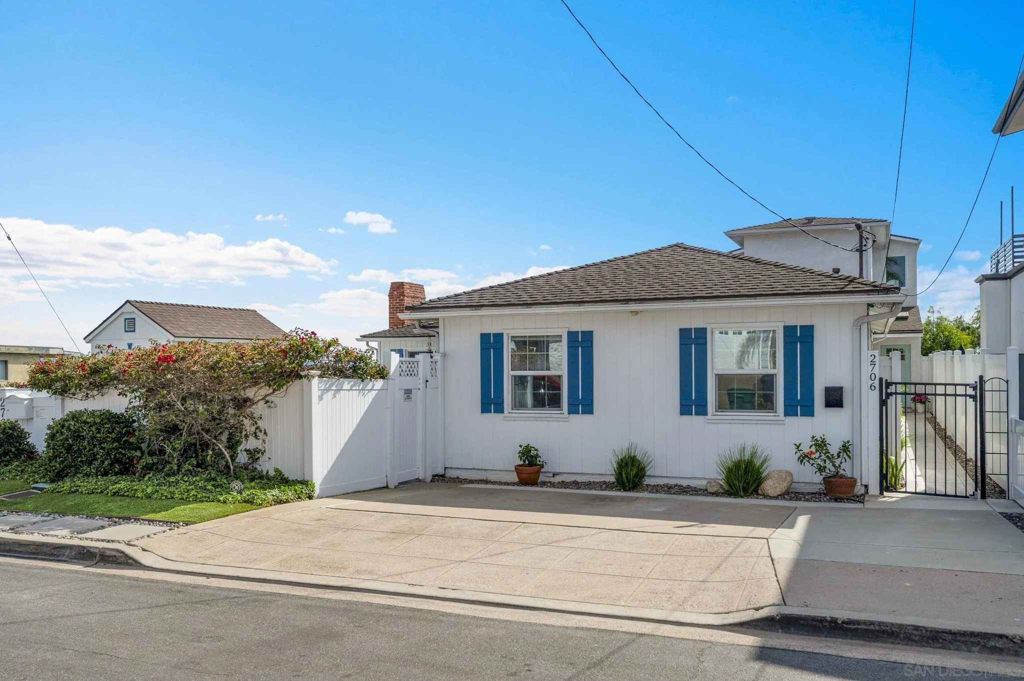 https://cdn.realtyfeed.com/cdn/127/260013472/58272cc164d7800de432a8adacb08ee4.webp