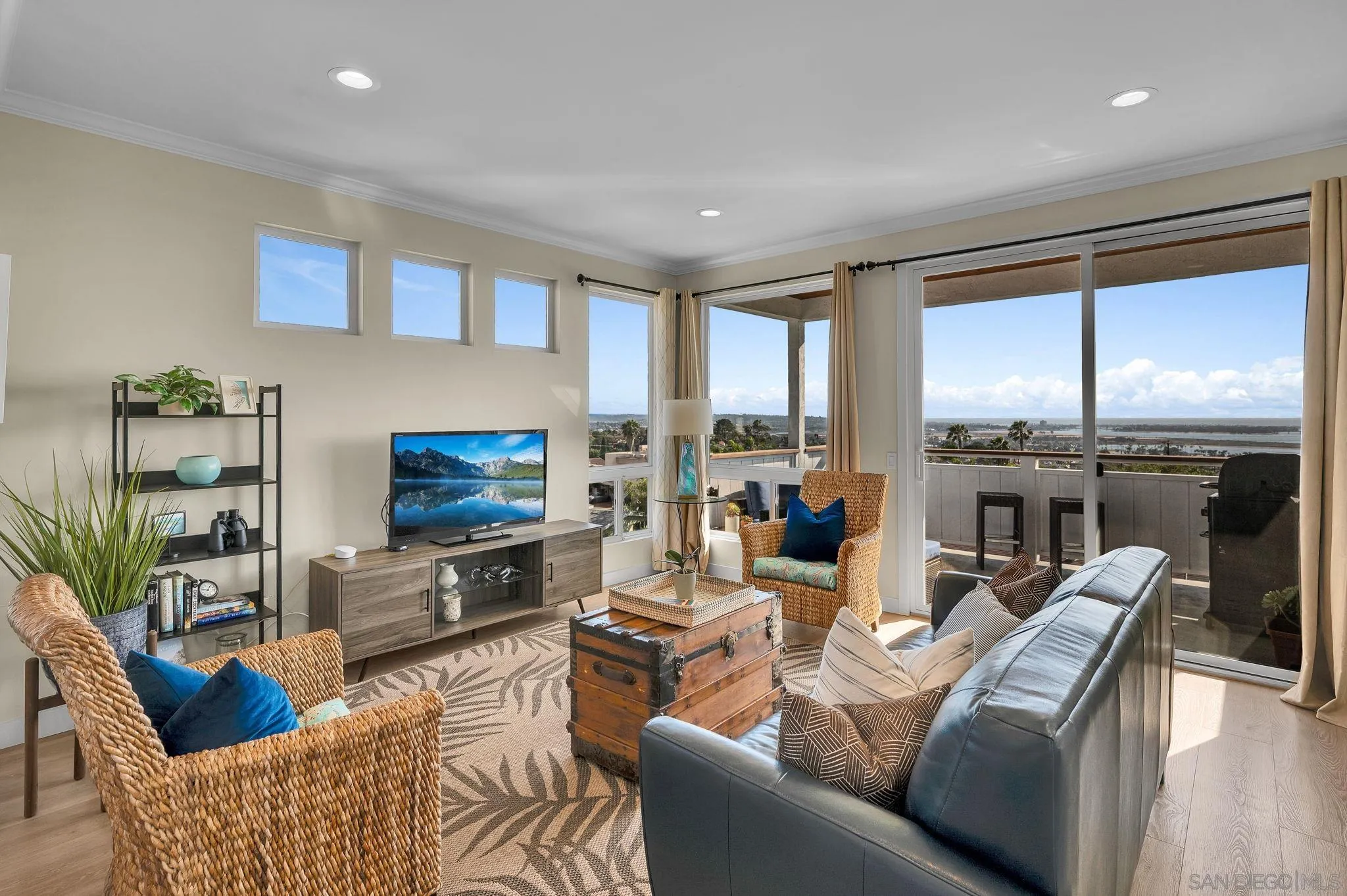 https://cdn.realtyfeed.com/cdn/127/260013472/d403b0287078978b7202b7c9fc79ce61.webp