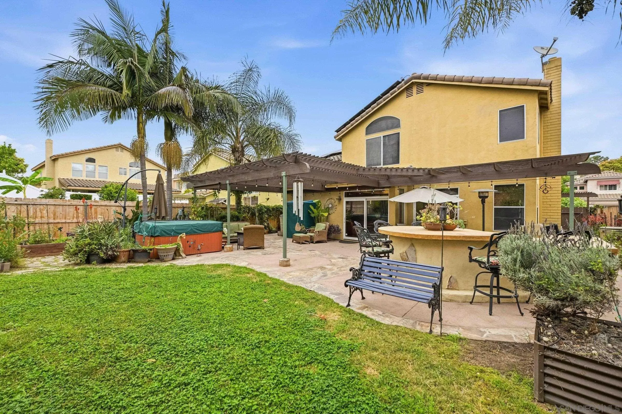 https://cdn.realtyfeed.com/cdn/127/260013473/37a9d1f00029ff85869c6744efadcd3f.webp