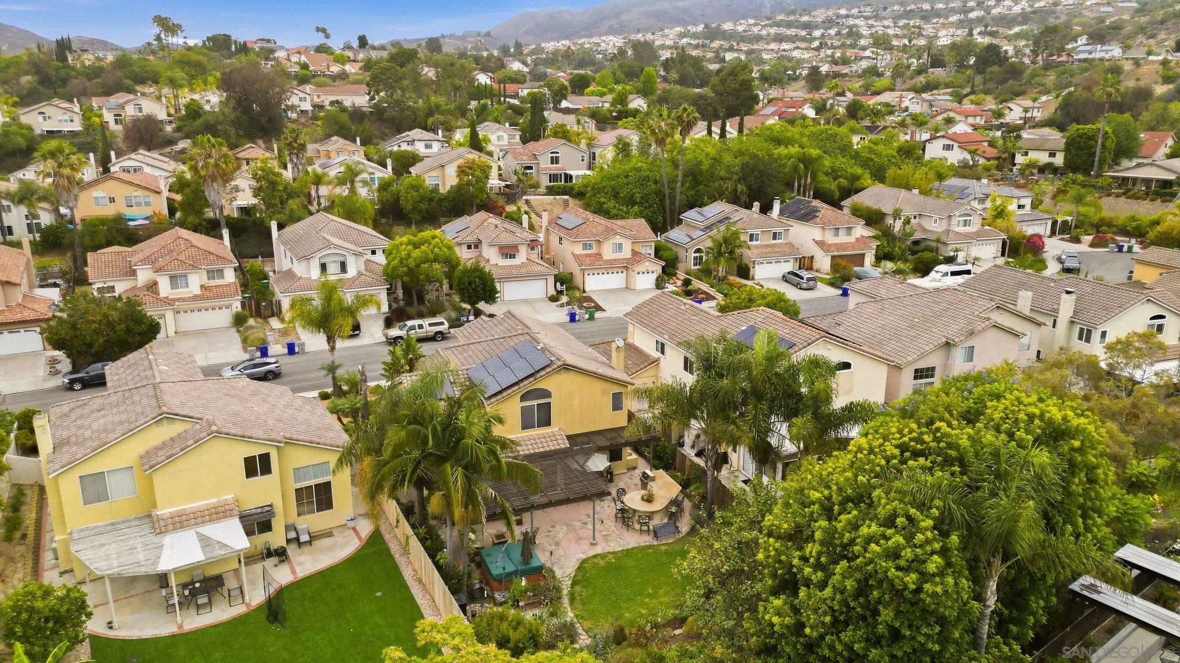 https://cdn.realtyfeed.com/cdn/127/260013473/bf9433acd2611086925cc35b4dd1bc83.webp