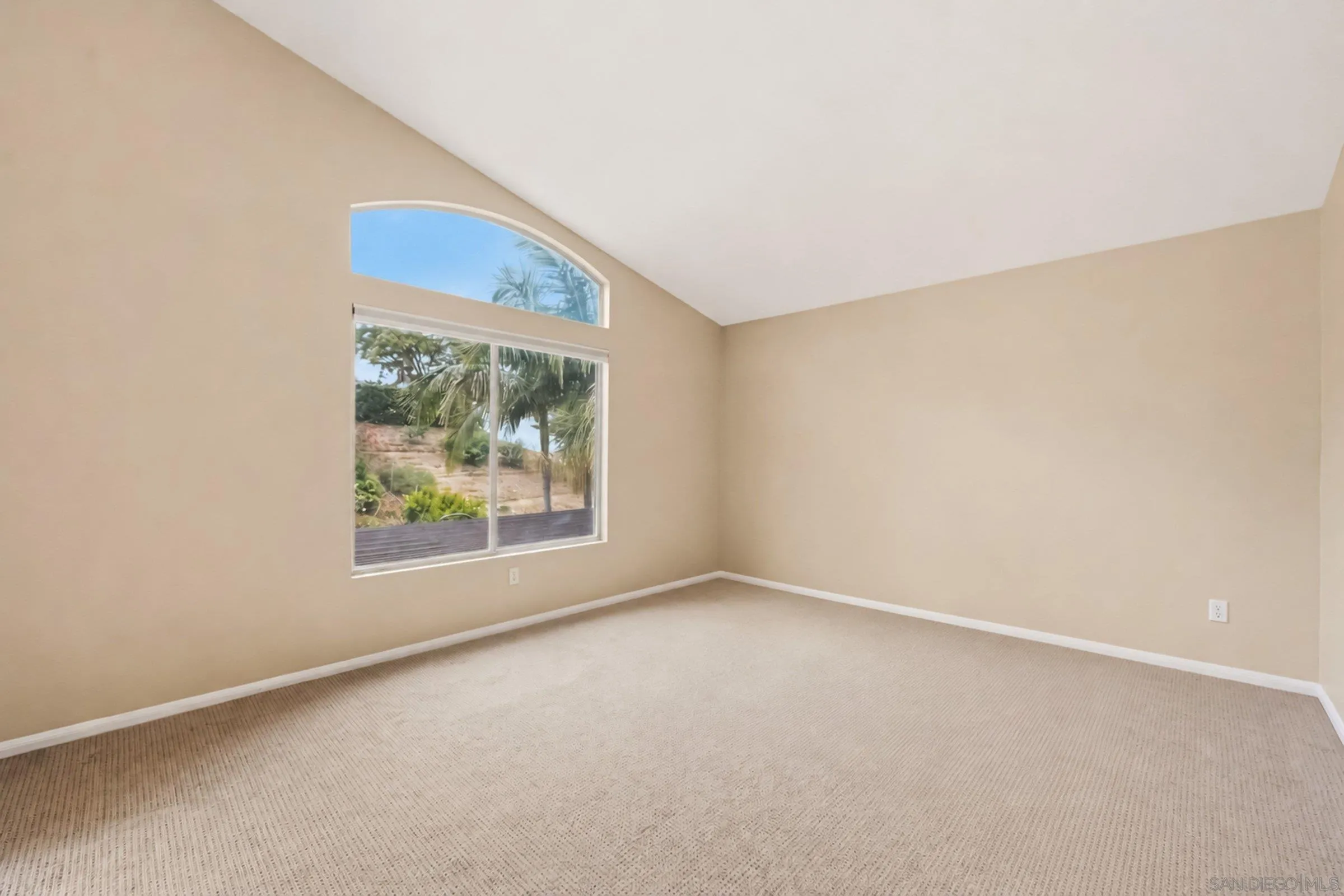https://cdn.realtyfeed.com/cdn/127/260013473/f1c64d7ebb60610495f4d8573b012e19.webp