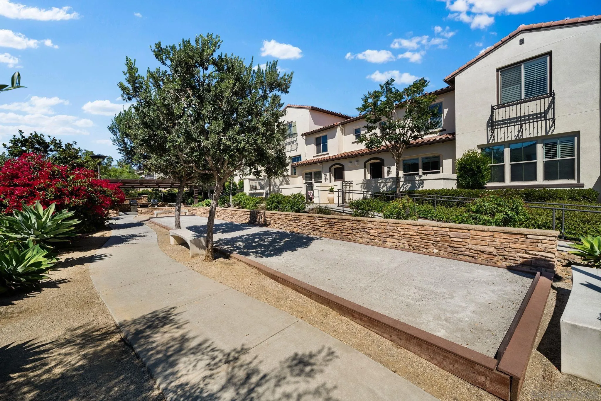 https://cdn.realtyfeed.com/cdn/127/260013477/05482f35de9224c93561bf1630cb32e8.webp