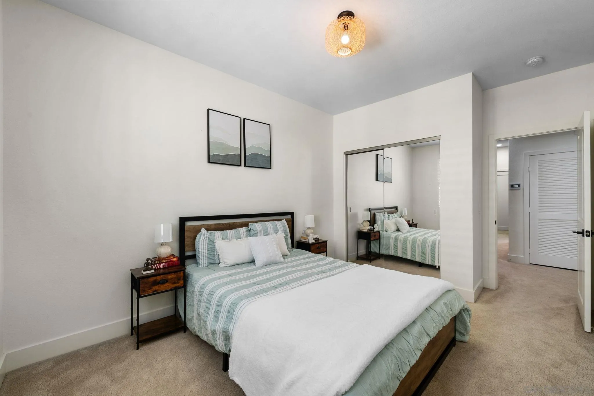 https://cdn.realtyfeed.com/cdn/127/260013477/13e8afc2c67bf017dc7a80aab58db8ea.webp