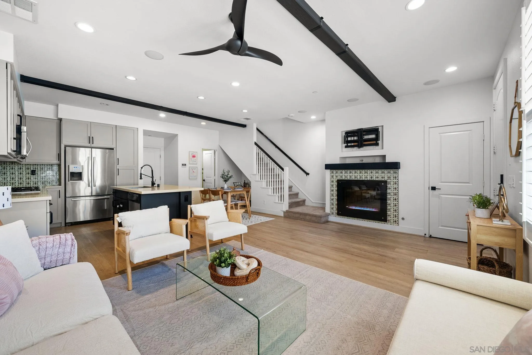 https://cdn.realtyfeed.com/cdn/127/260013477/82232358e95218130875182aa1d8219f.webp