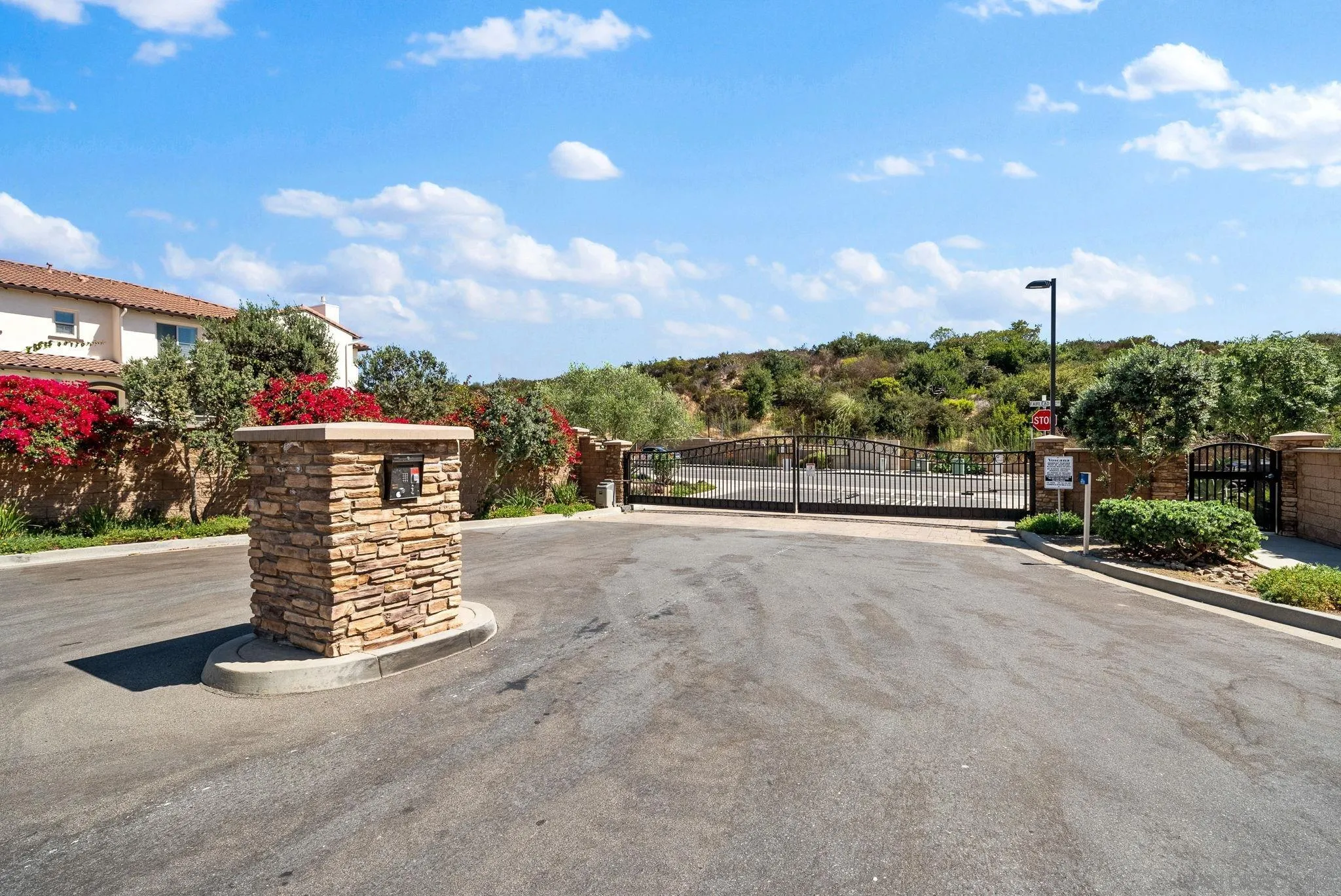 https://cdn.realtyfeed.com/cdn/127/260013477/c7bb57afdfd39deb13720217264050f4.webp