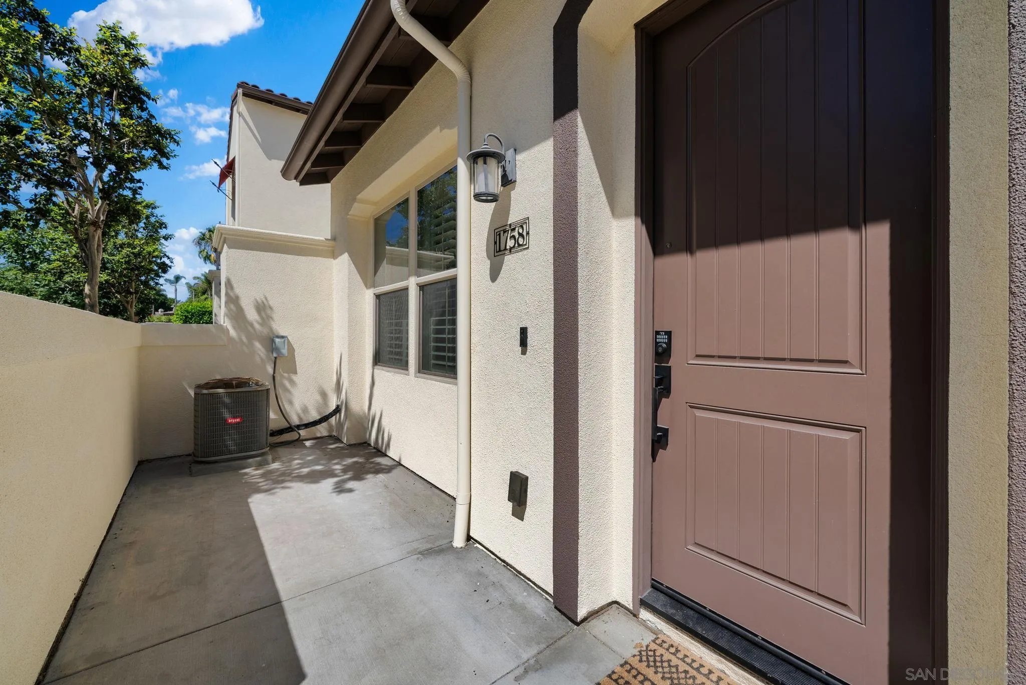 https://cdn.realtyfeed.com/cdn/127/260013477/cfbce553bffbc72f682996ceff1a096f.webp