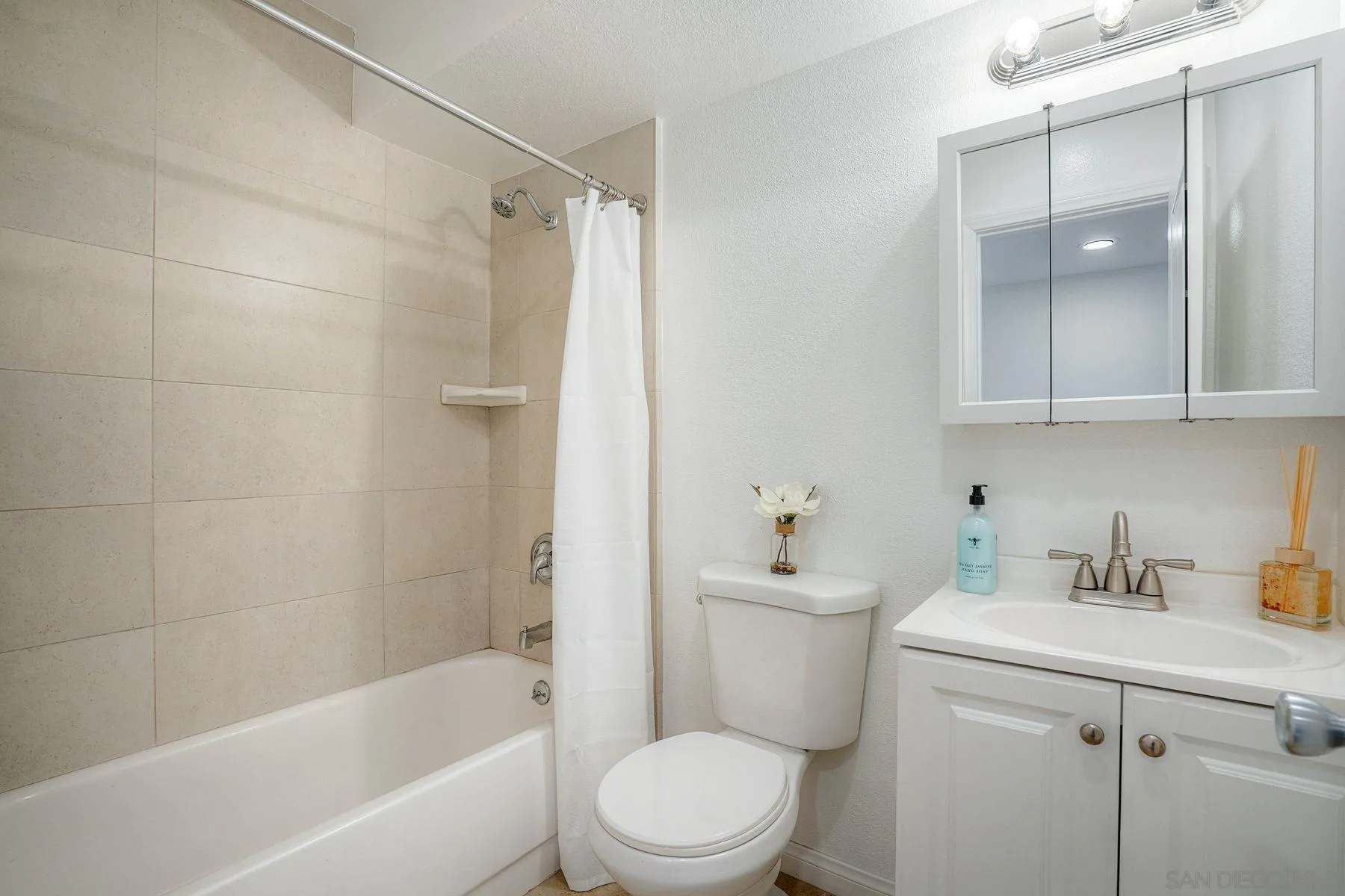 Photo #17: 260013478 Listing: Photo #17